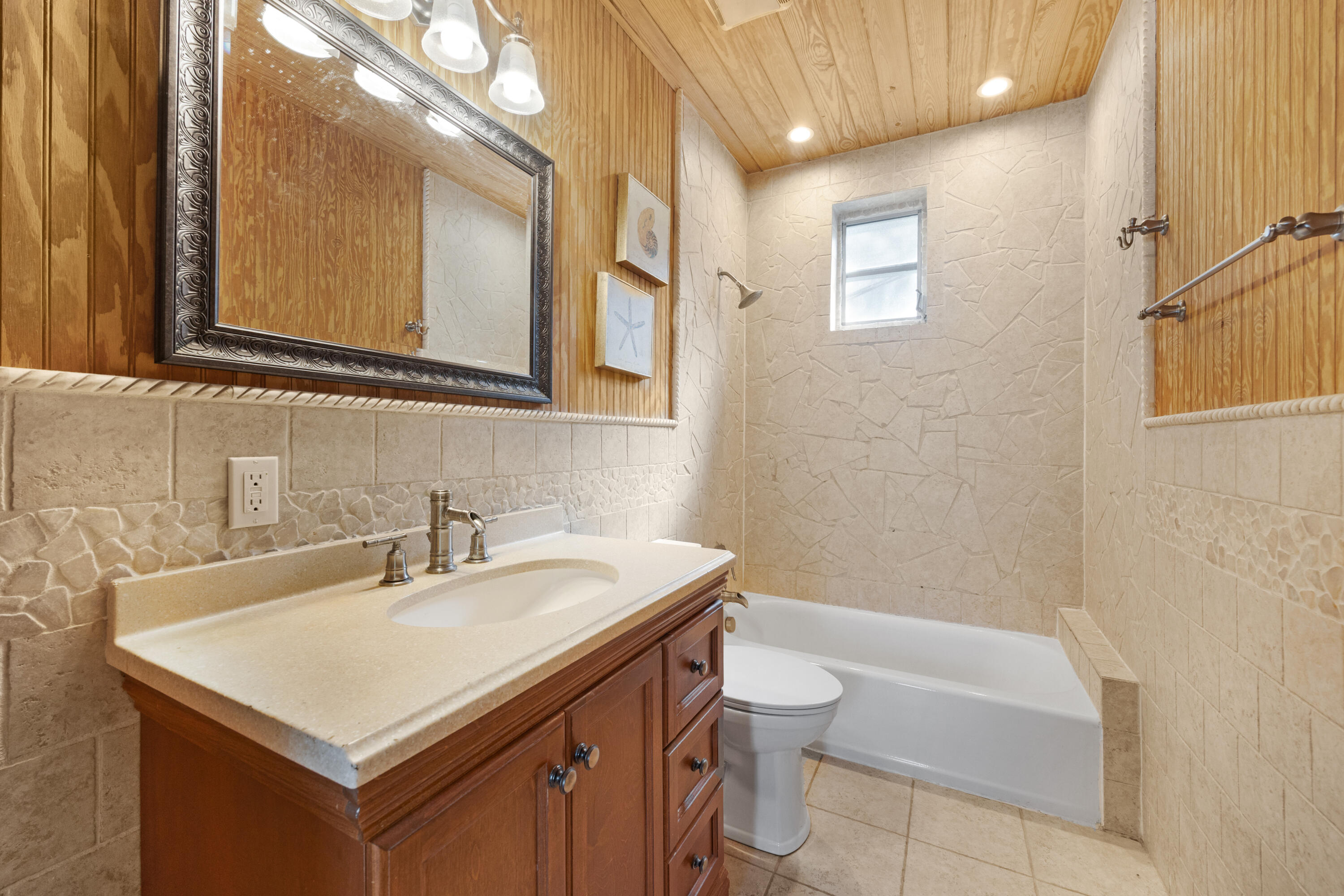 1222 Florida Street Property Photo 12