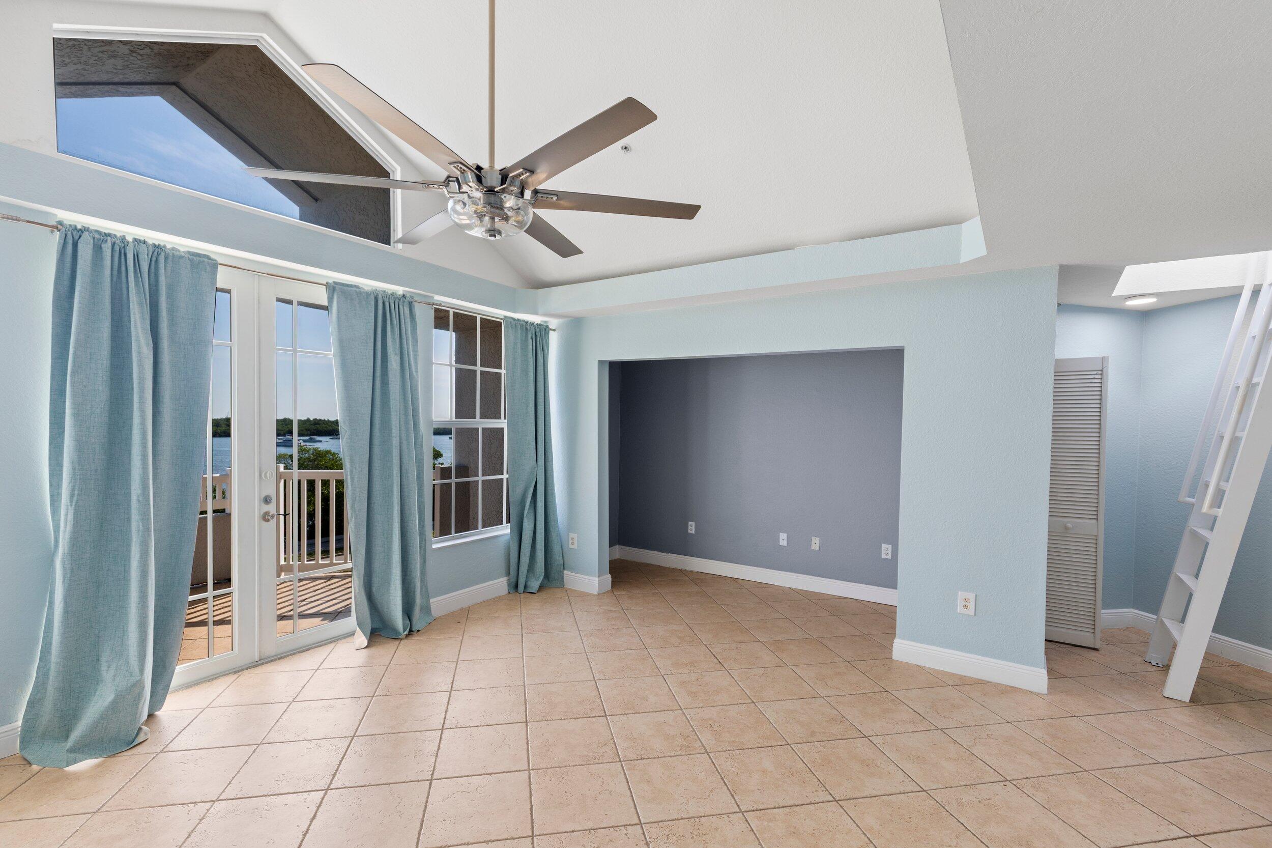 43 Seaside South Court Property Photo 4