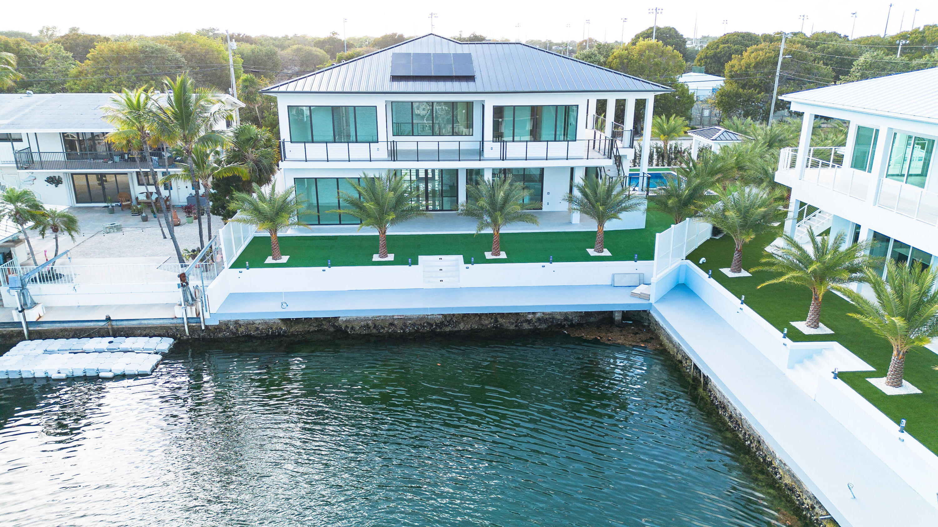 258 Caribbean Drive Property Photo 5