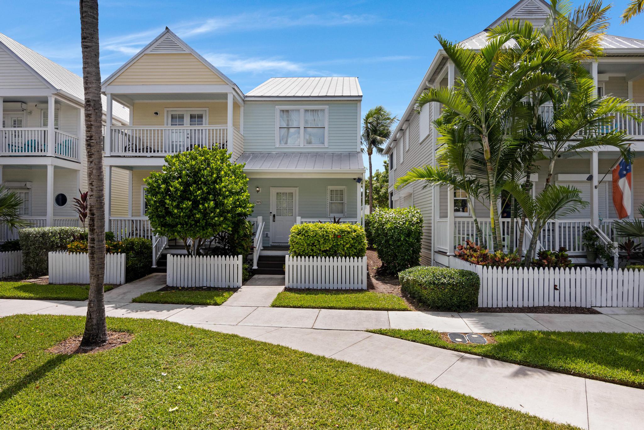 7075 Hawks Cay Boulevard Property Photo 1