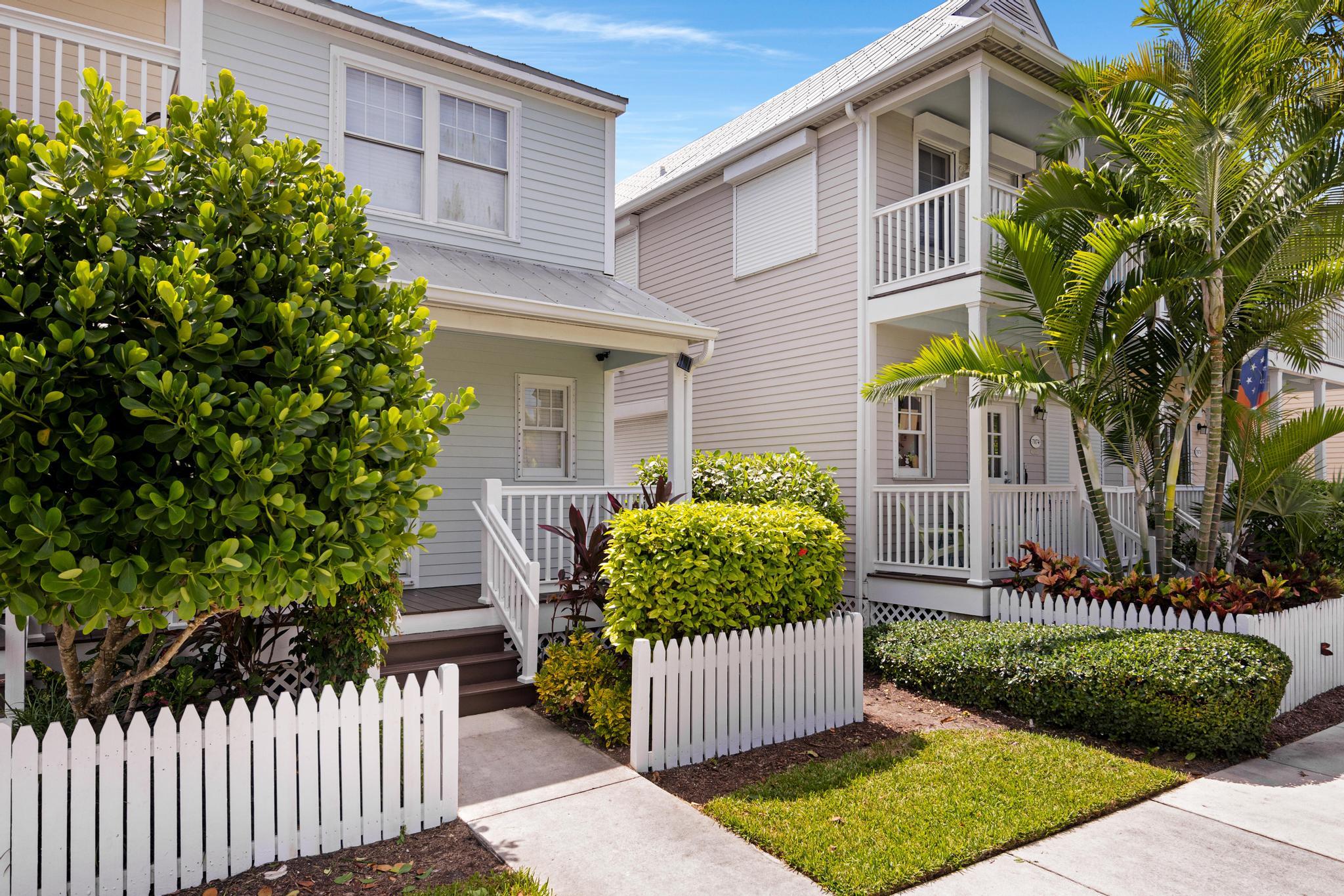 7075 Hawks Cay Boulevard Property Photo 3