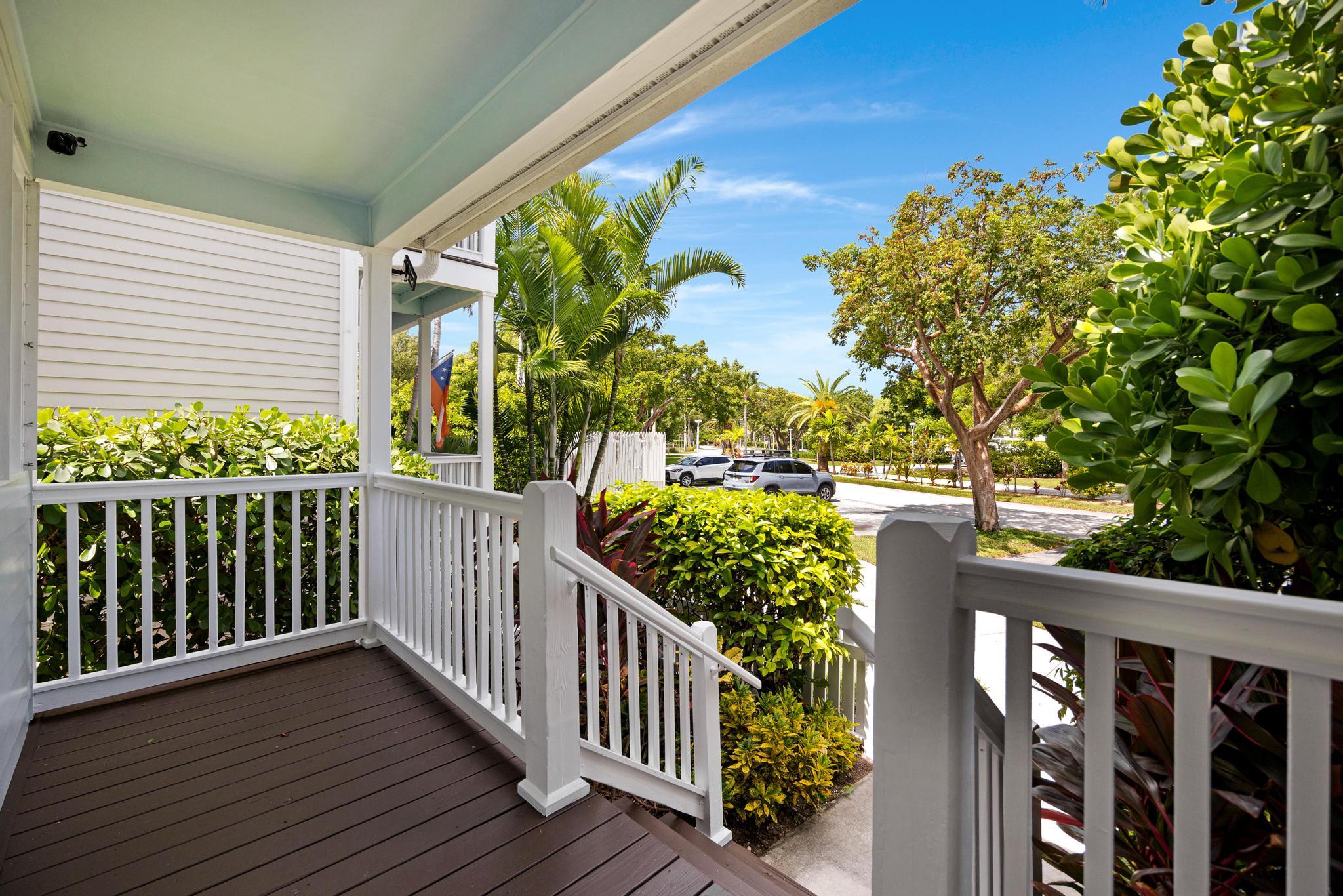 7075 Hawks Cay Boulevard Property Photo 5