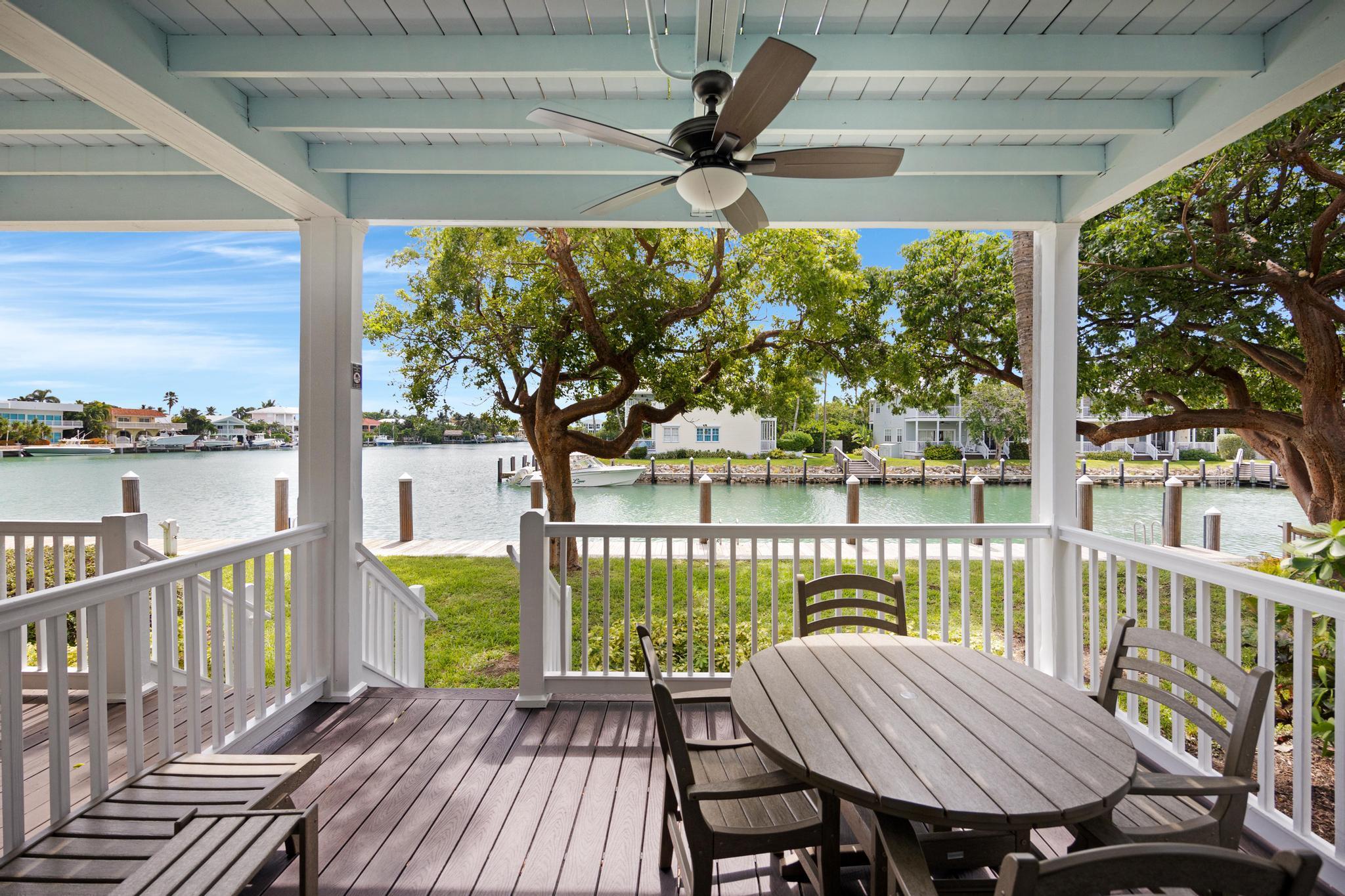 7075 Hawks Cay Boulevard Property Photo 10