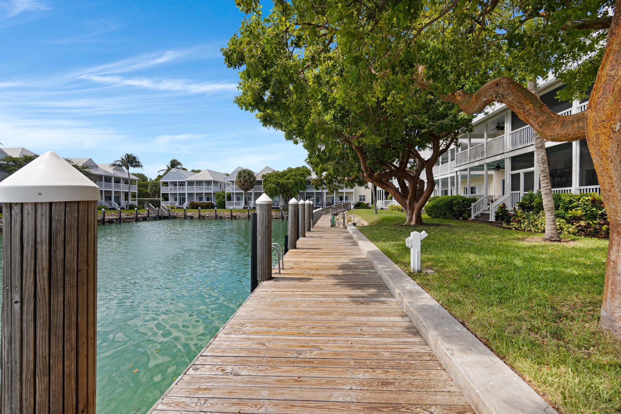 7075 Hawks Cay Boulevard Property Photo 14