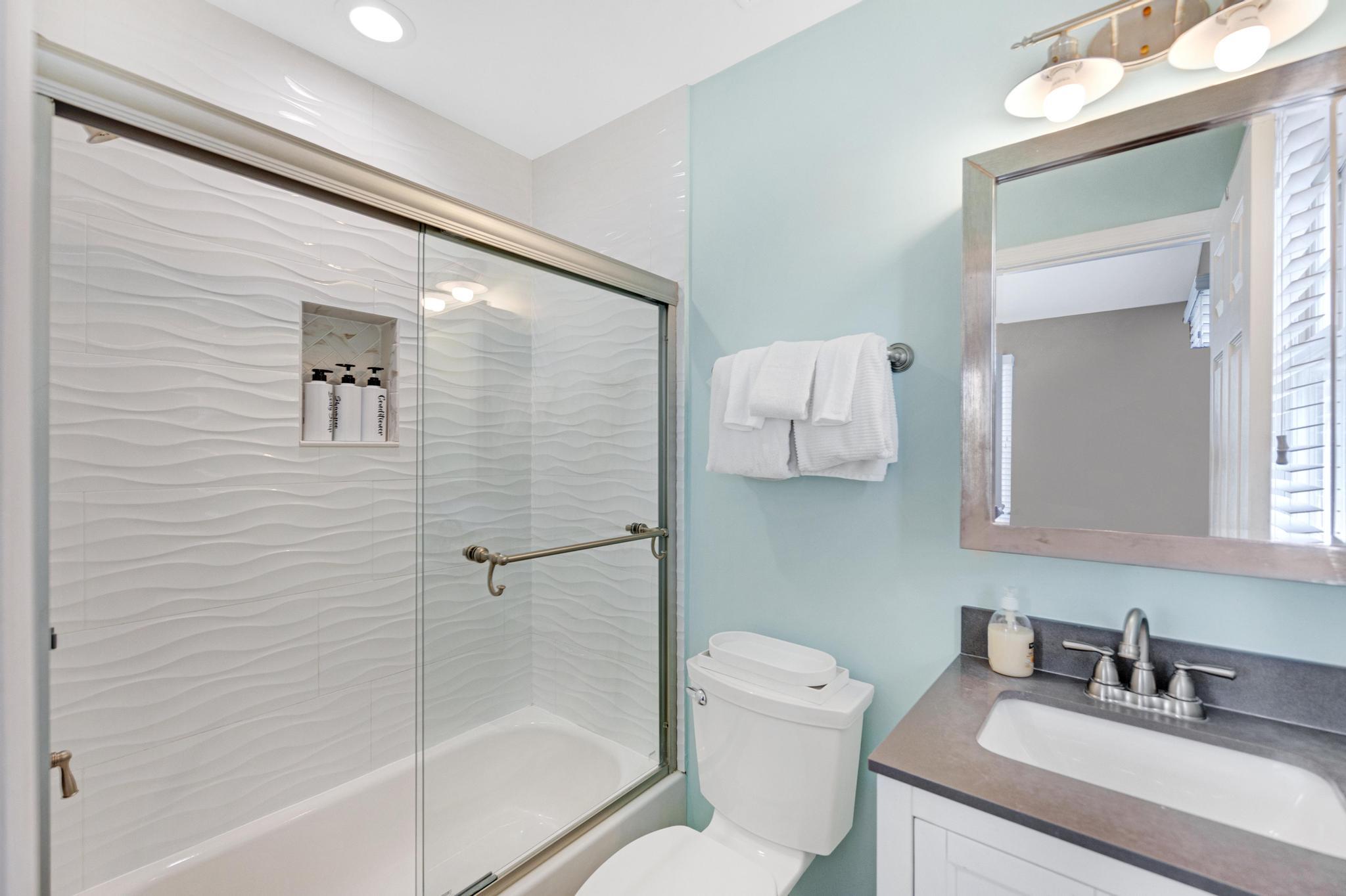 7075 Hawks Cay Boulevard Property Photo 33