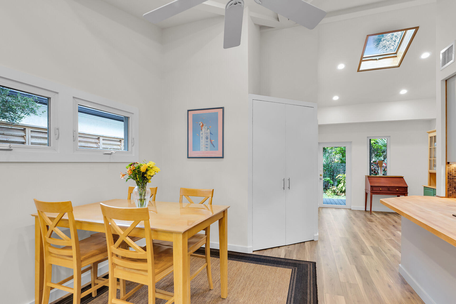 1712 Laird Street Property Photo 11