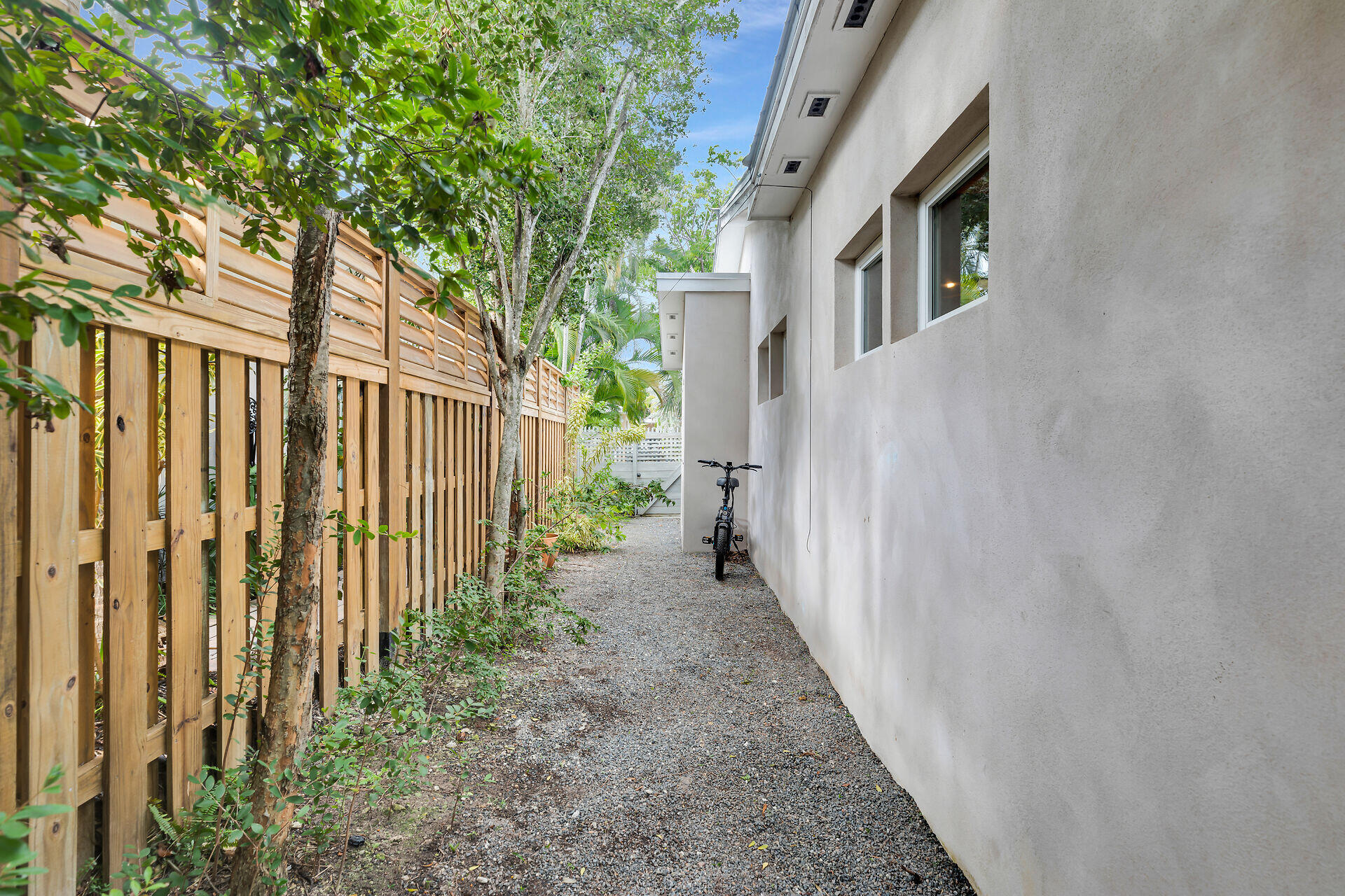 1712 Laird Street Property Photo 43