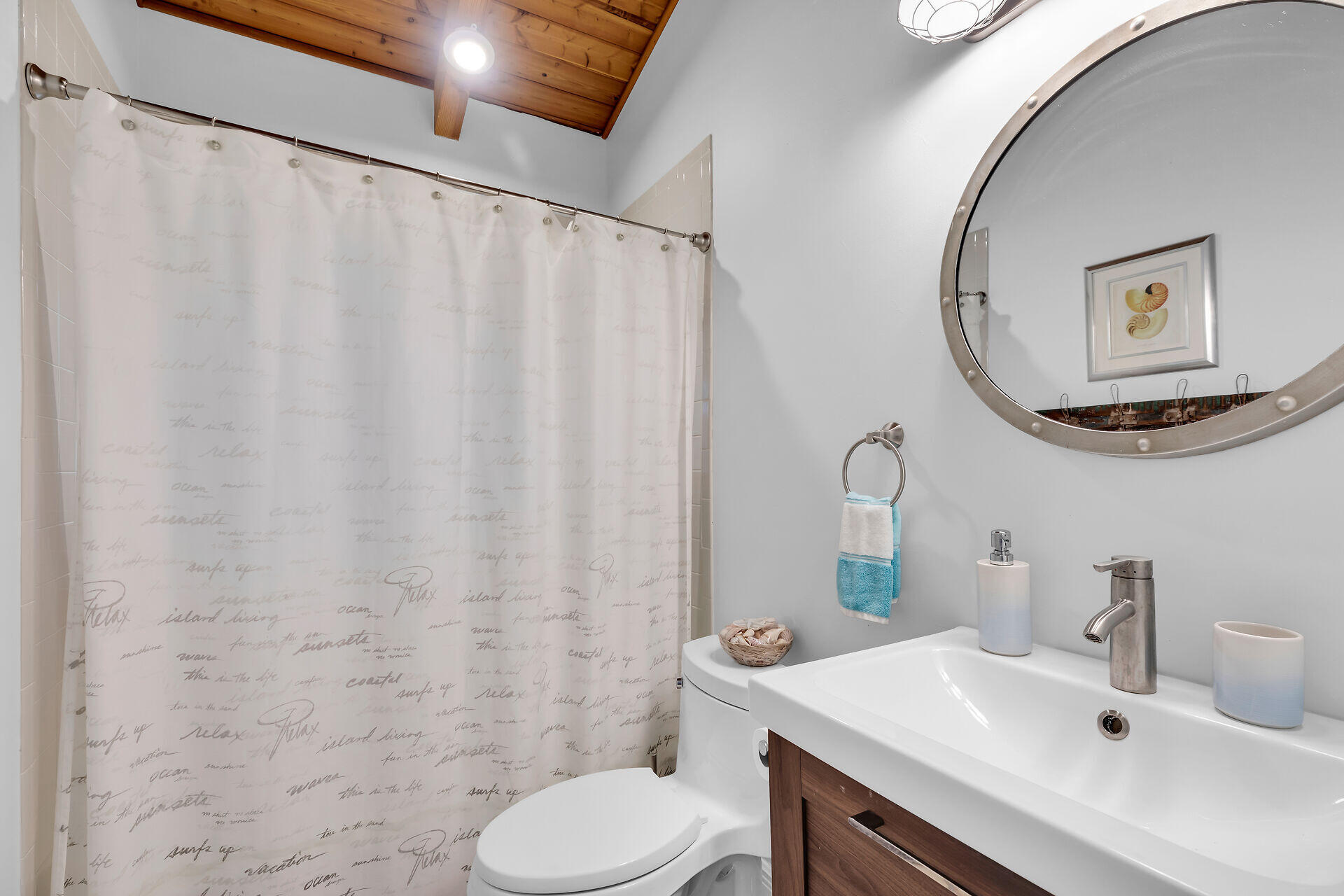 118 Snapper Creek Drive Property Photo 13