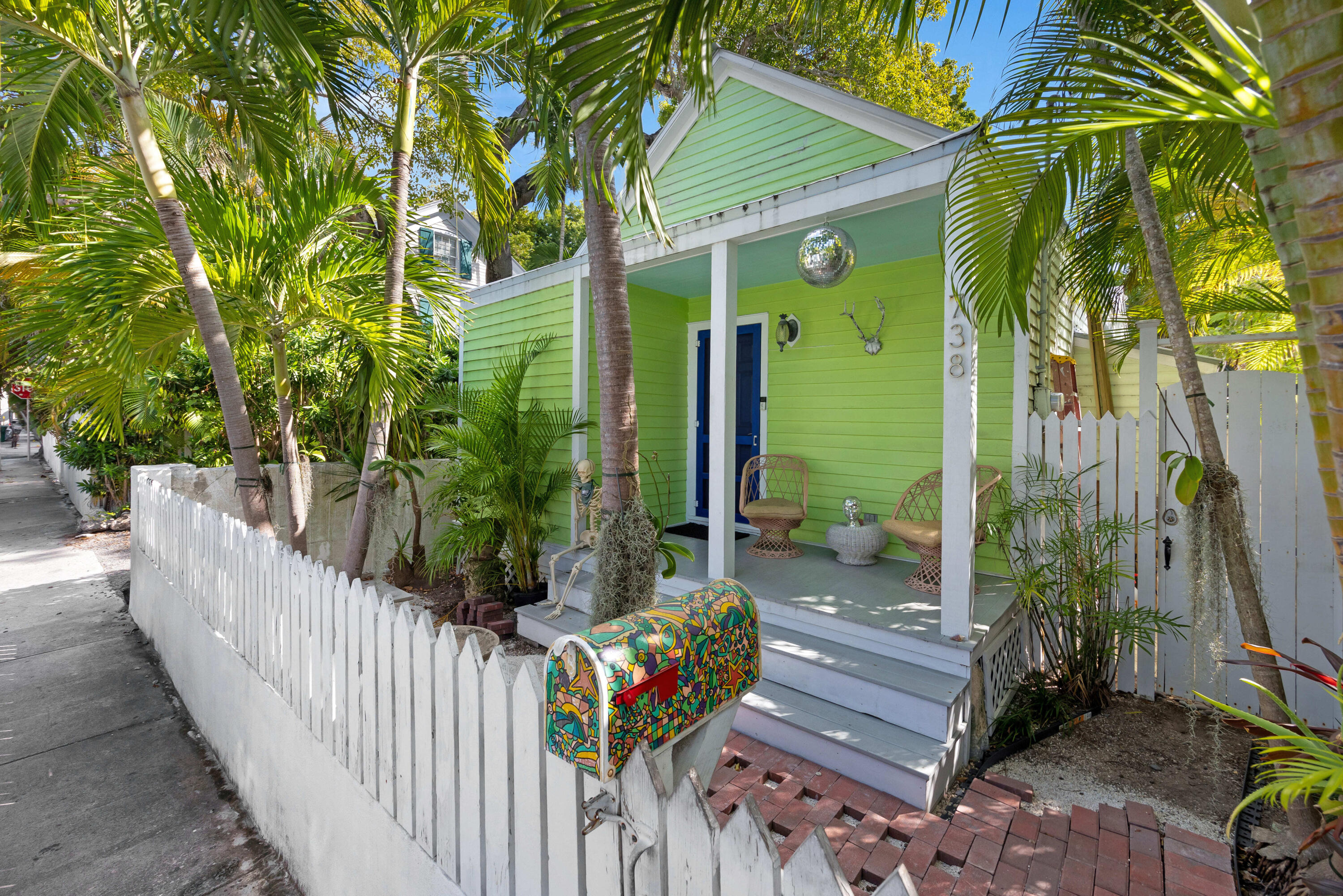 738 Olivia Street Property Photo 1