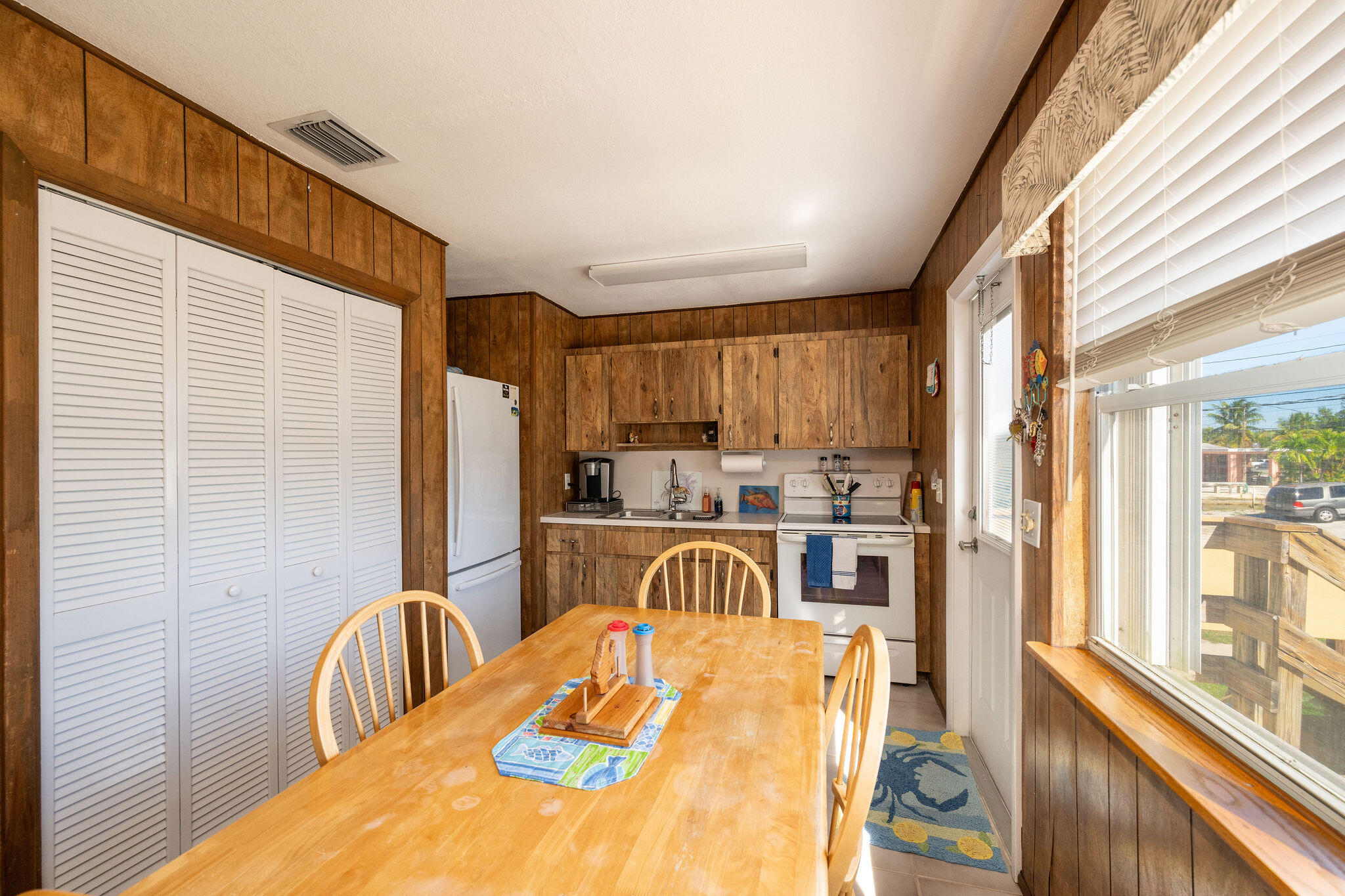 3856 Donna Road Property Photo 6