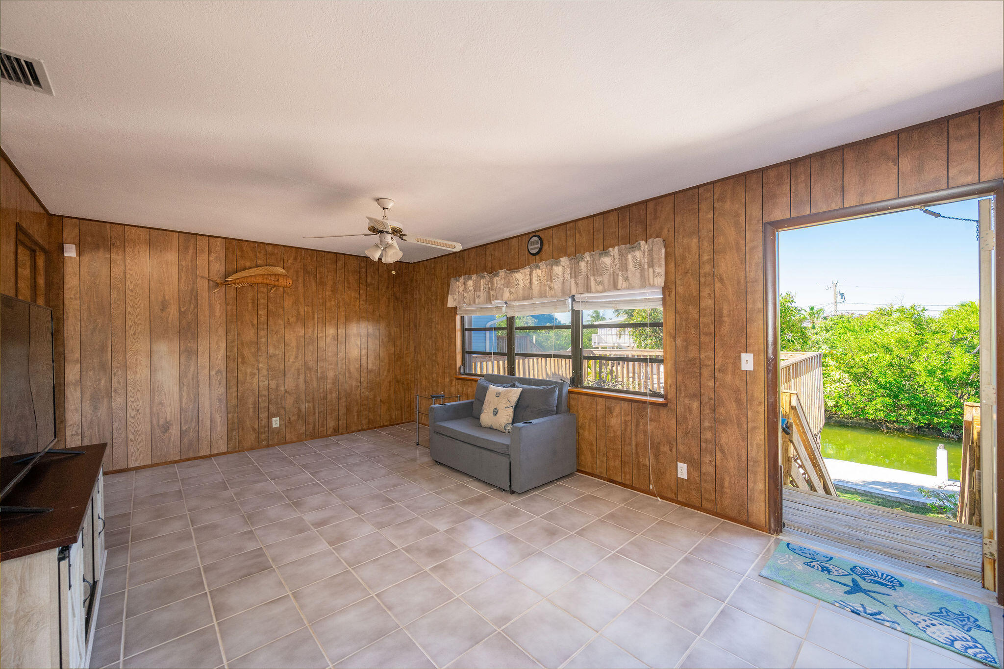 3856 Donna Road Property Photo 9