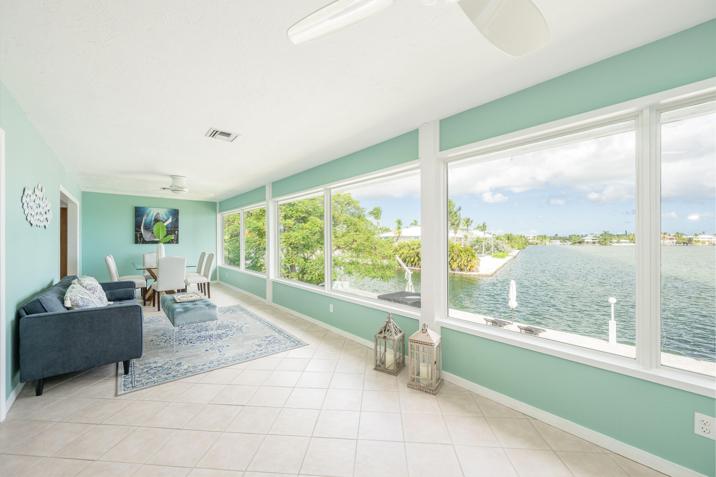 205 S Point Drive Property Photo 6