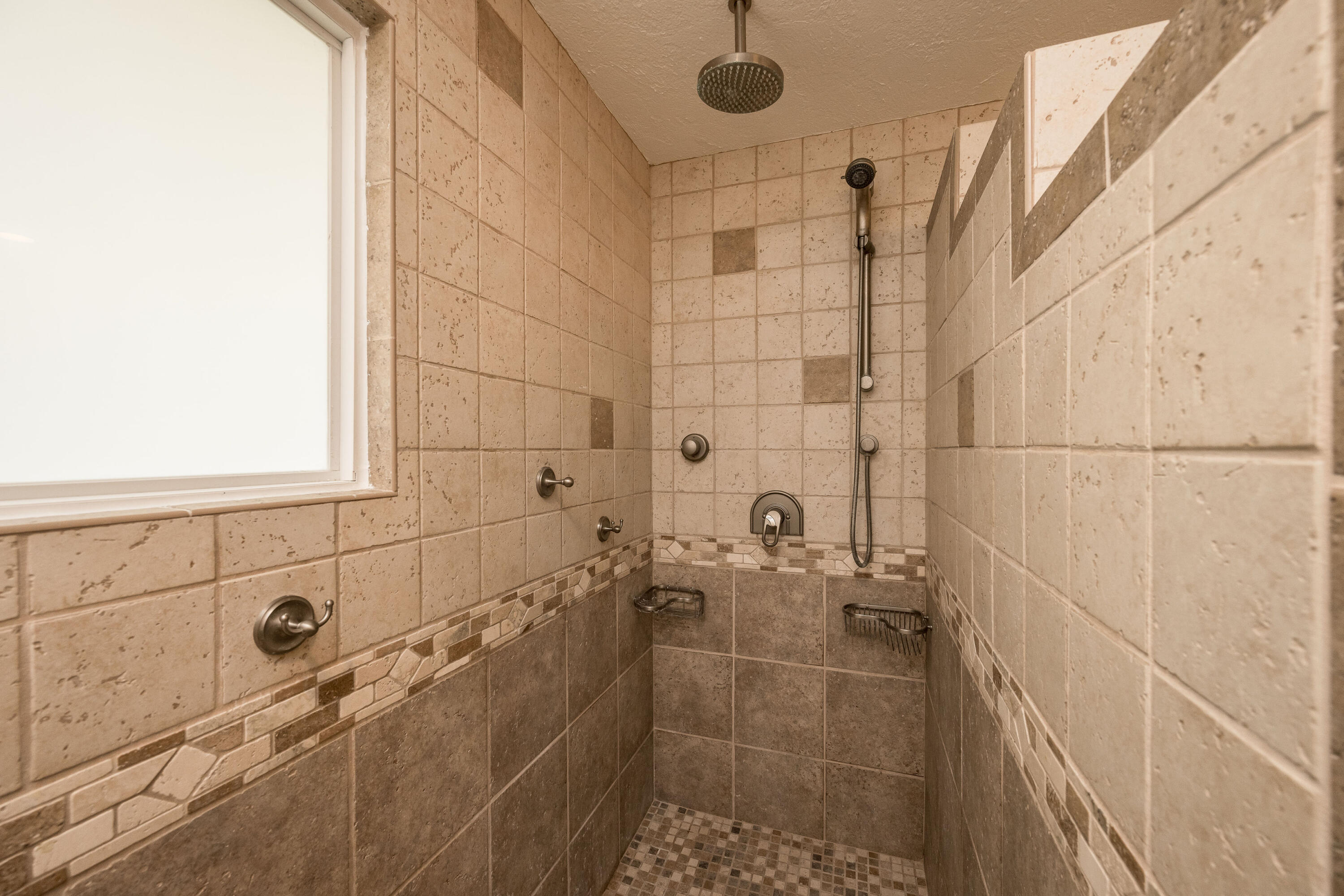 205 S Point Drive Property Photo 25