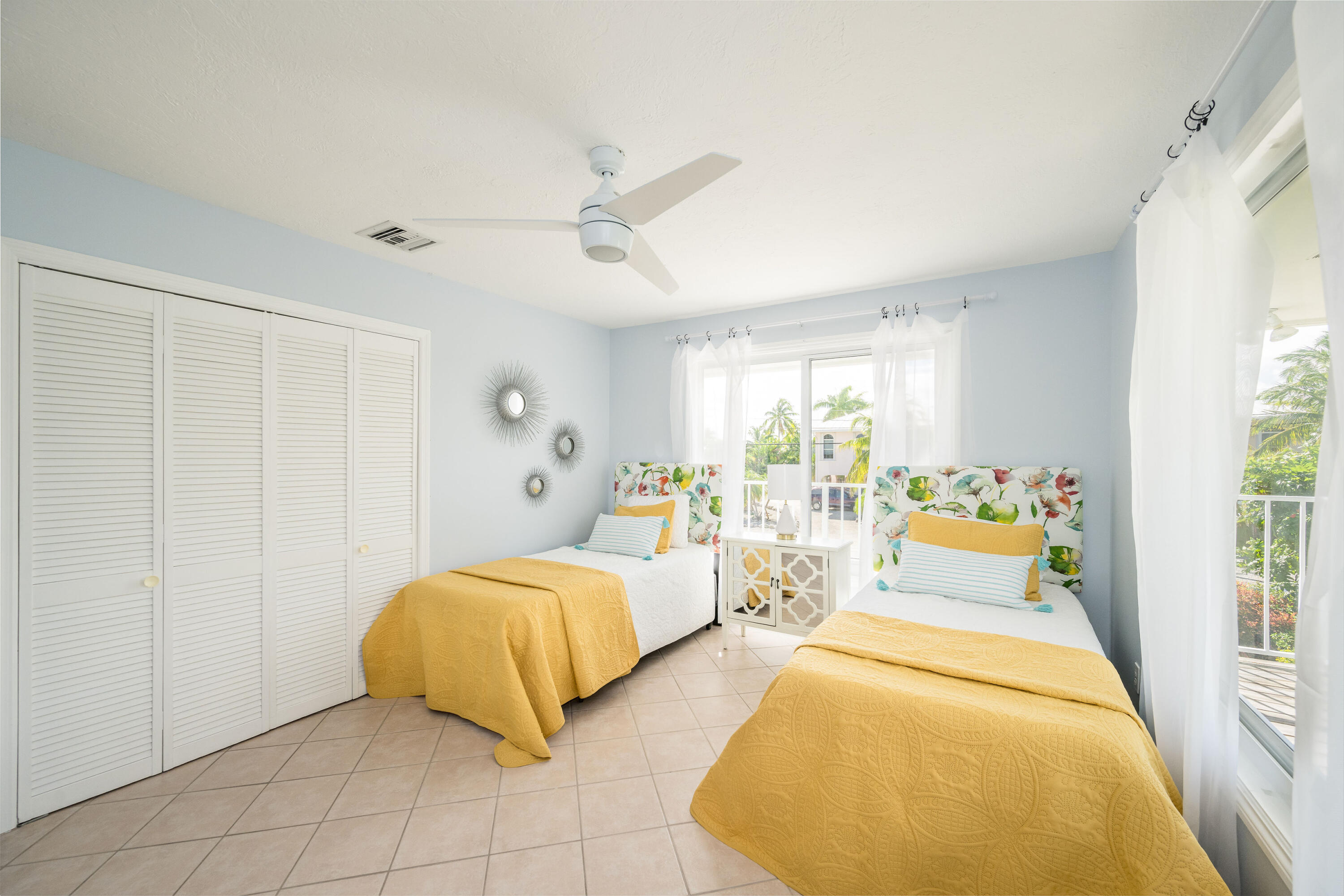 205 S Point Drive Property Photo 33