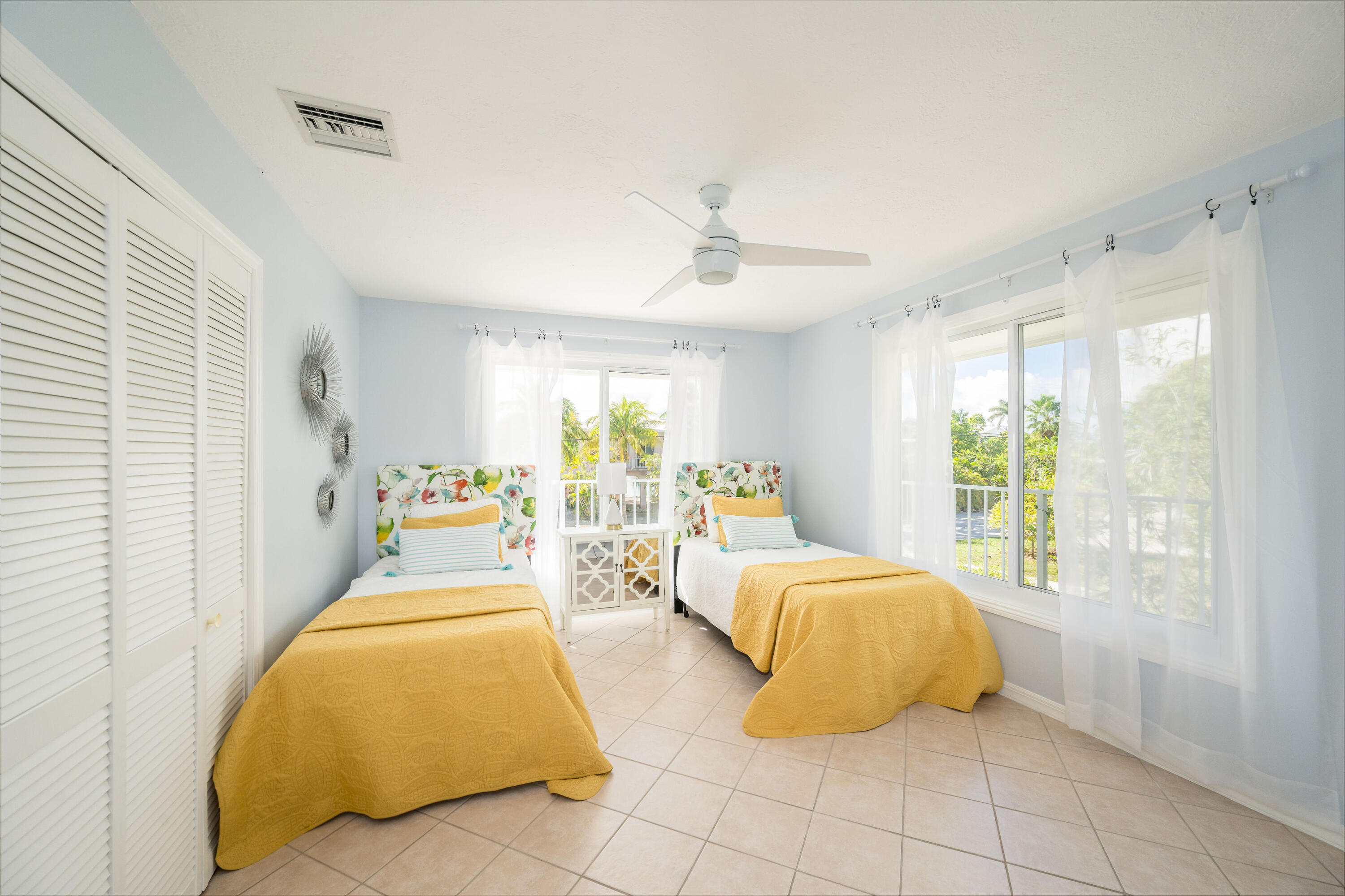 205 S Point Drive Property Photo 34