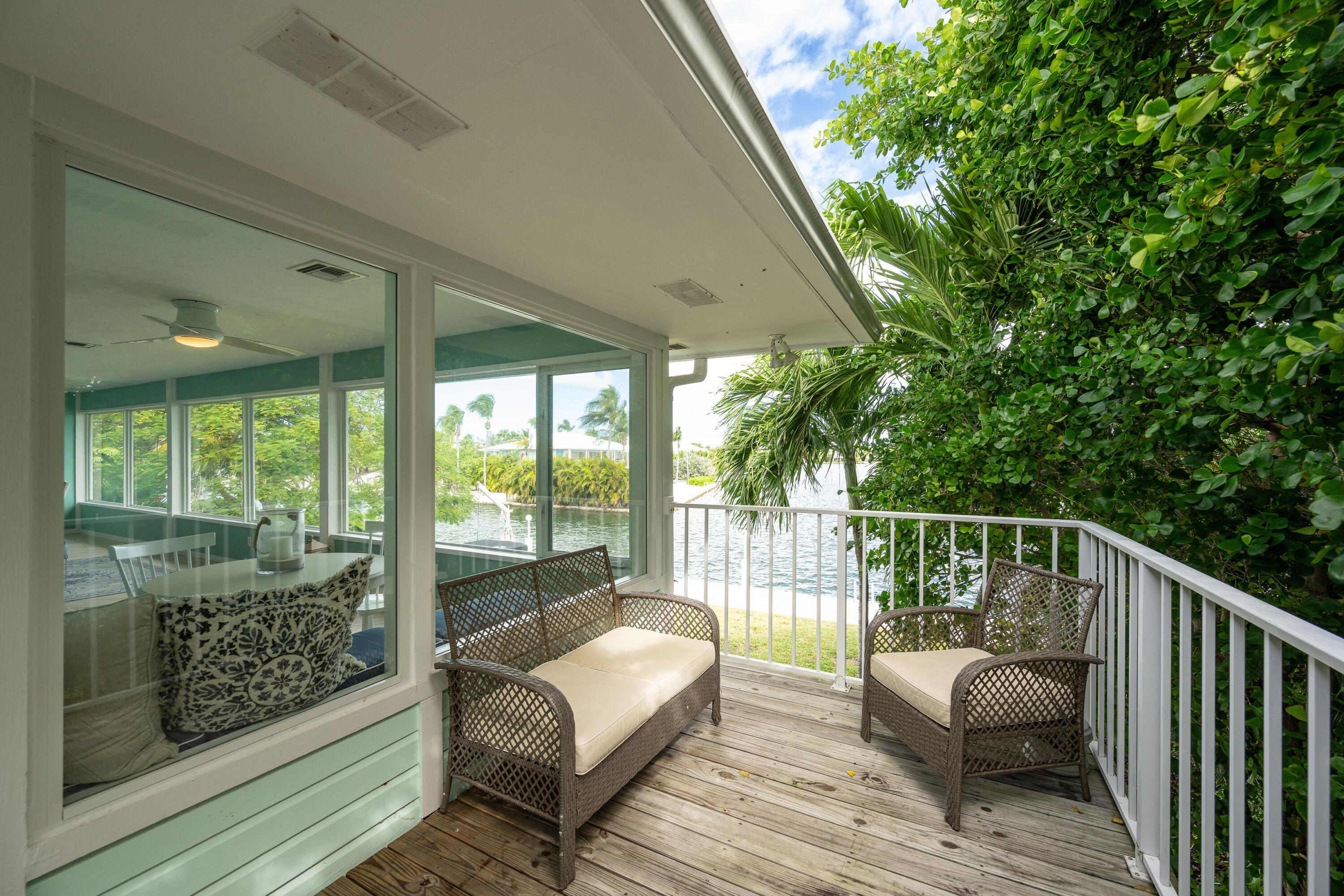 205 S Point Drive Property Photo 44