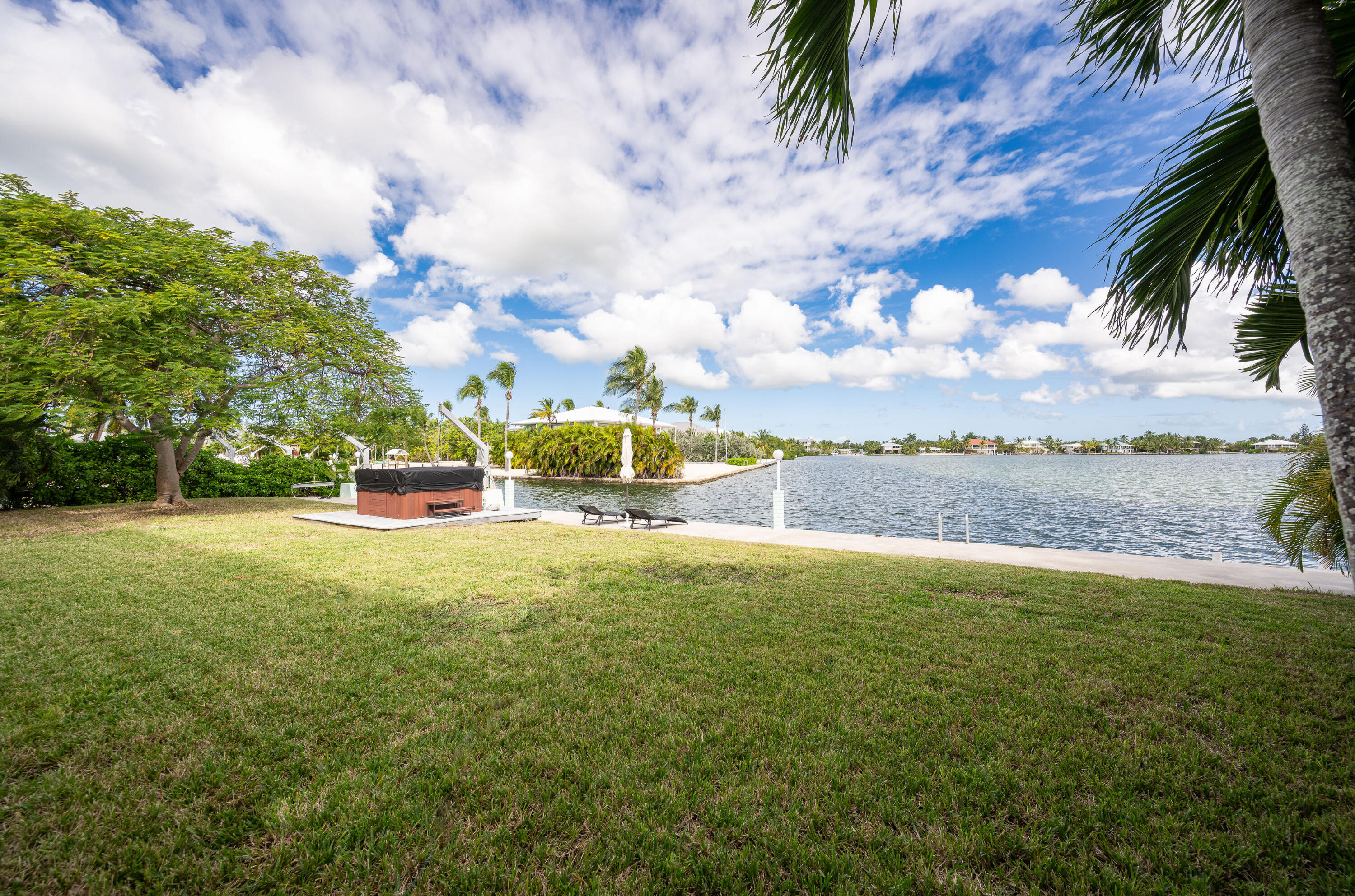 205 S Point Drive Property Photo 46