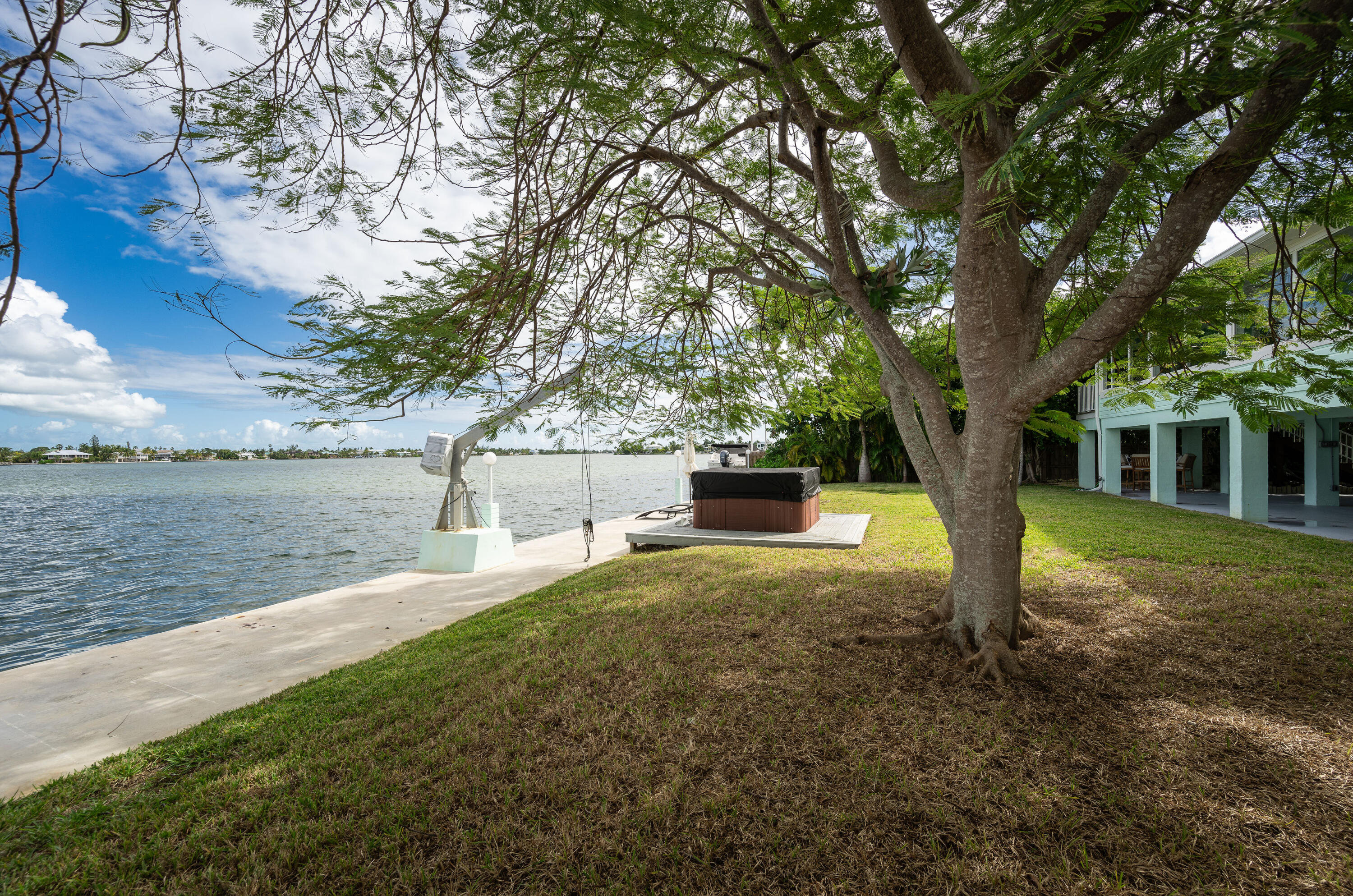 205 S Point Drive Property Photo 47