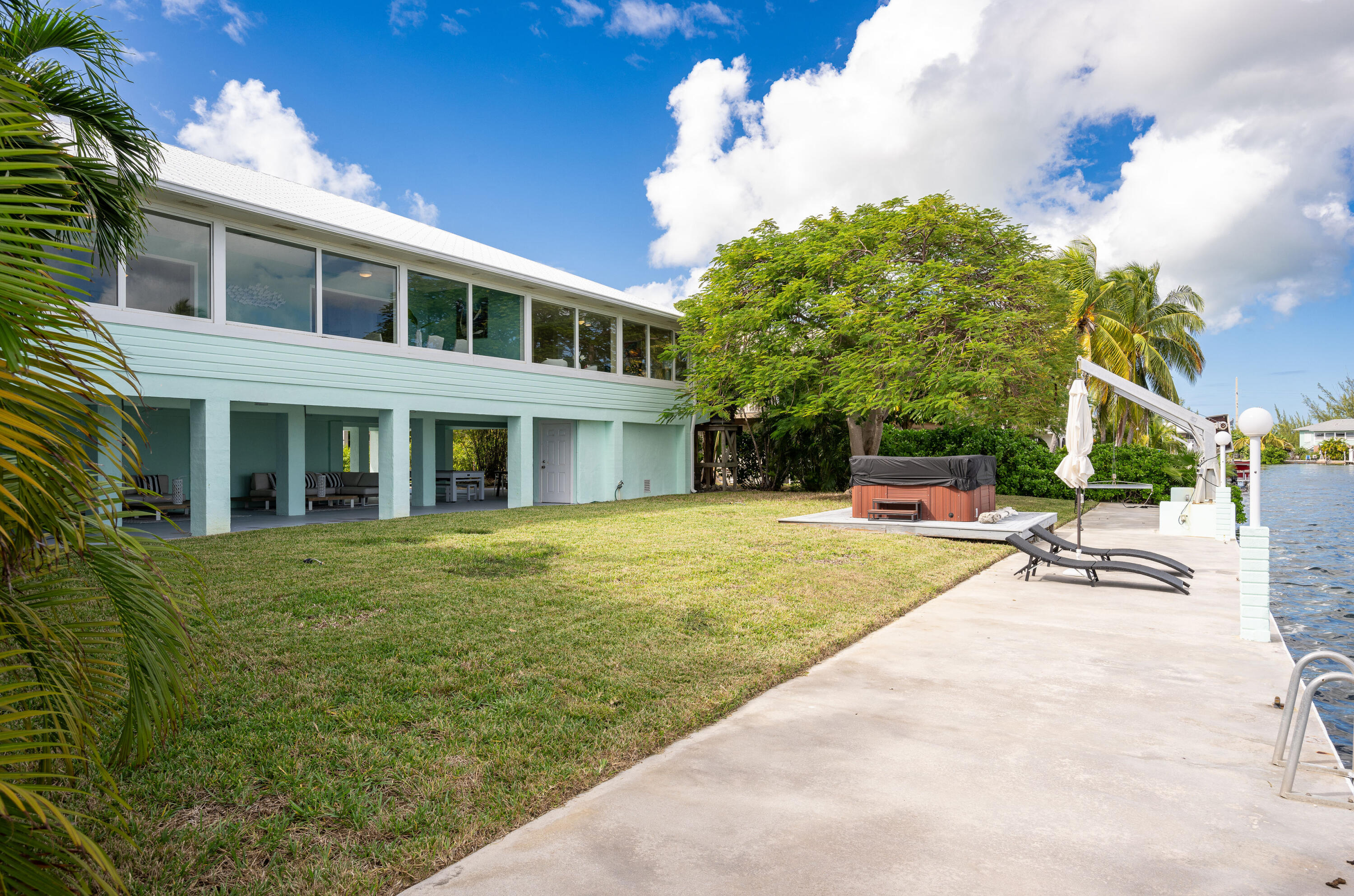 205 S Point Drive Property Photo 48