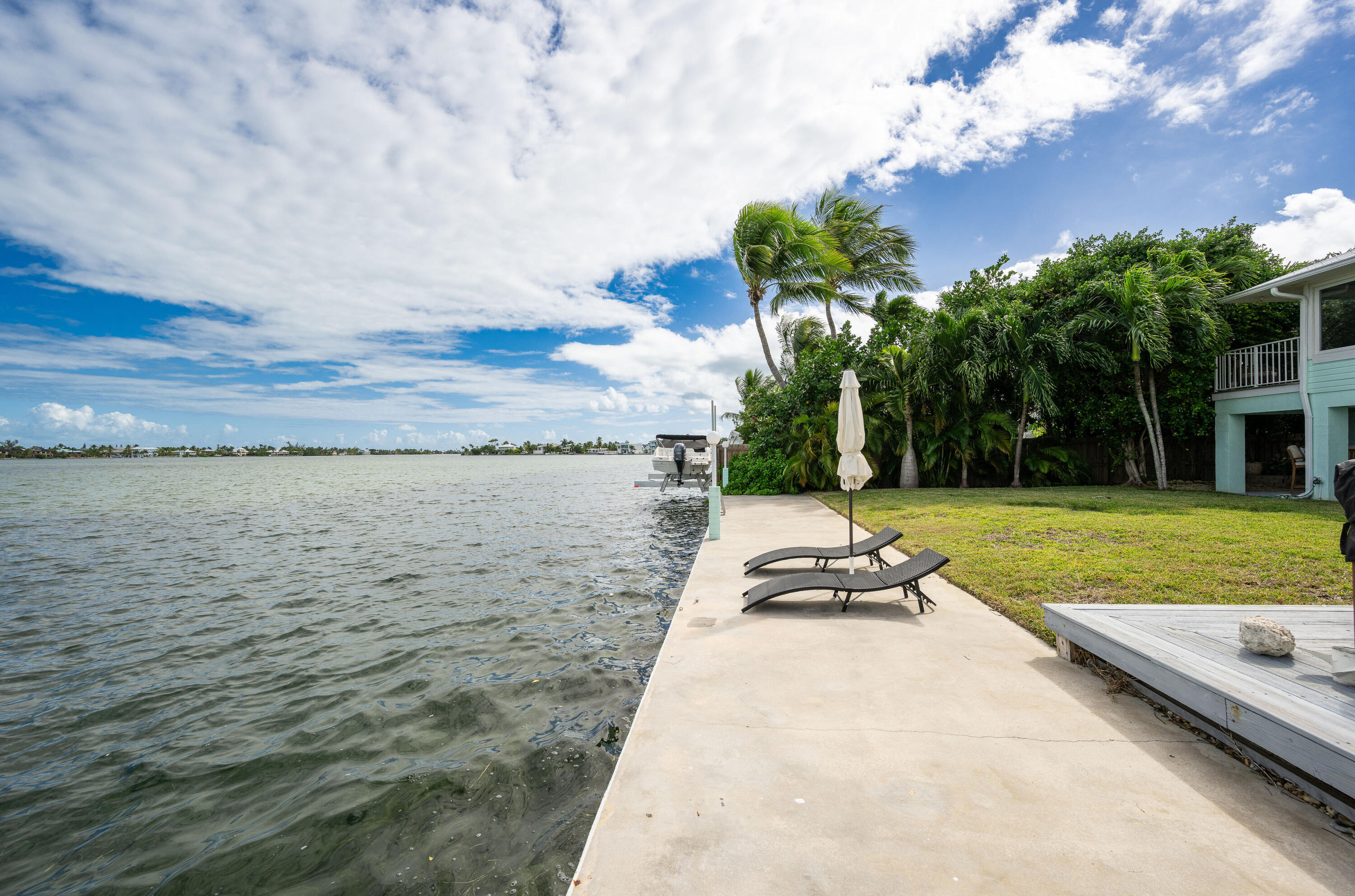 205 S Point Drive Property Photo 49