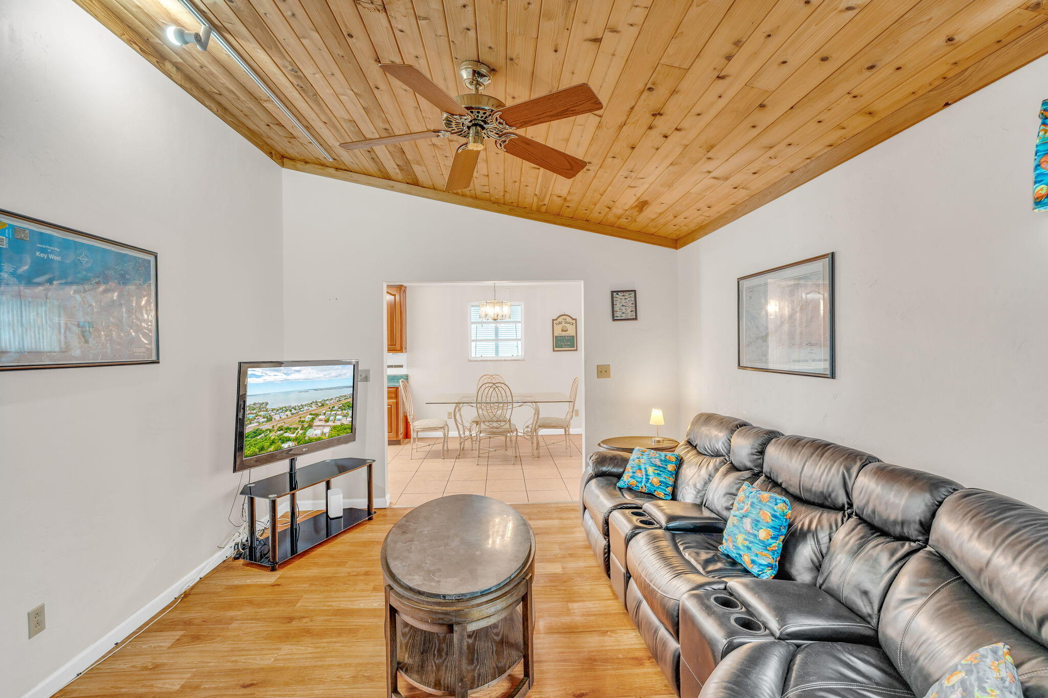 195 W Shore Drive Property Photo 6