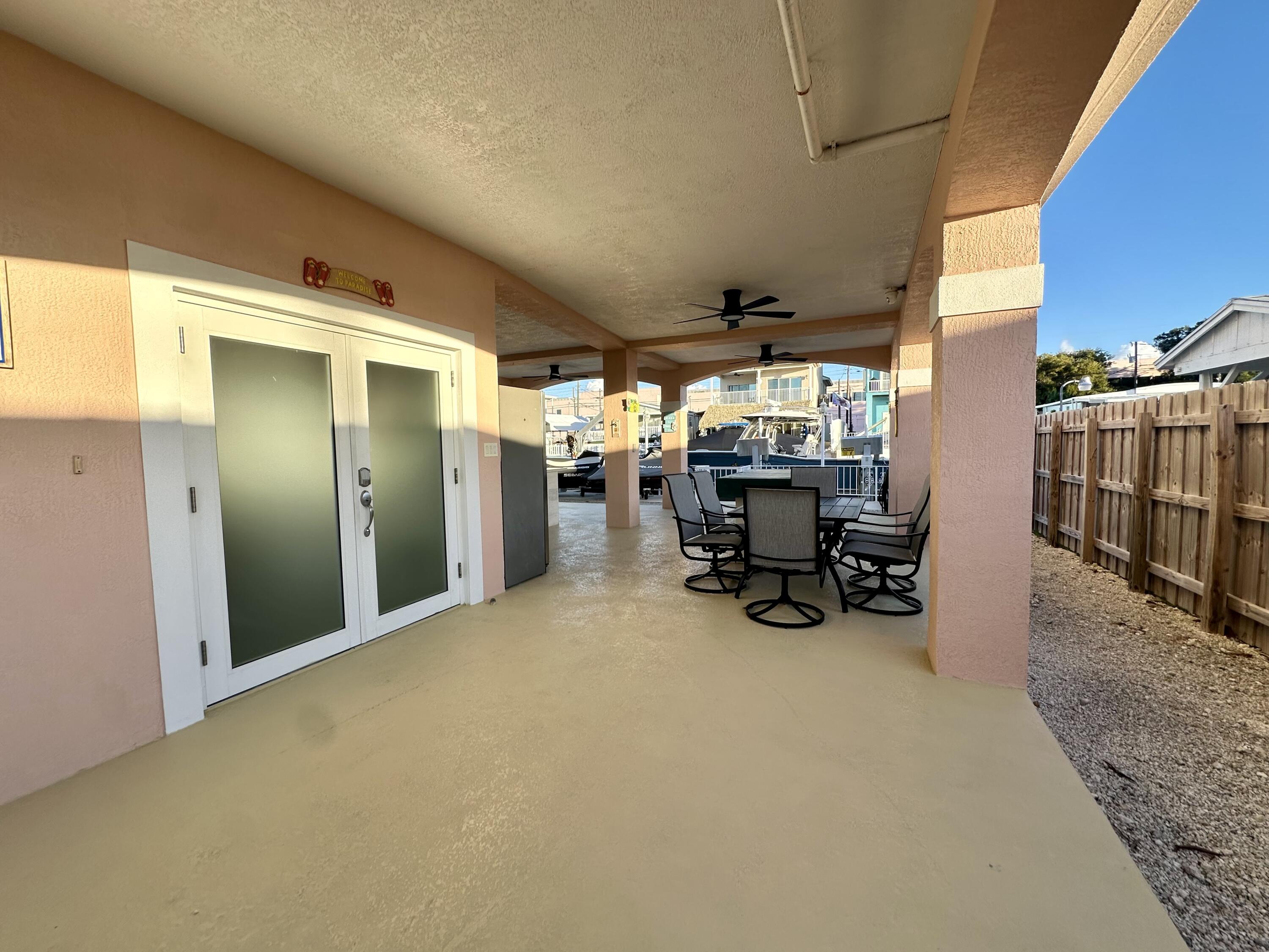 1516 Aqueduct Lane Property Photo 4