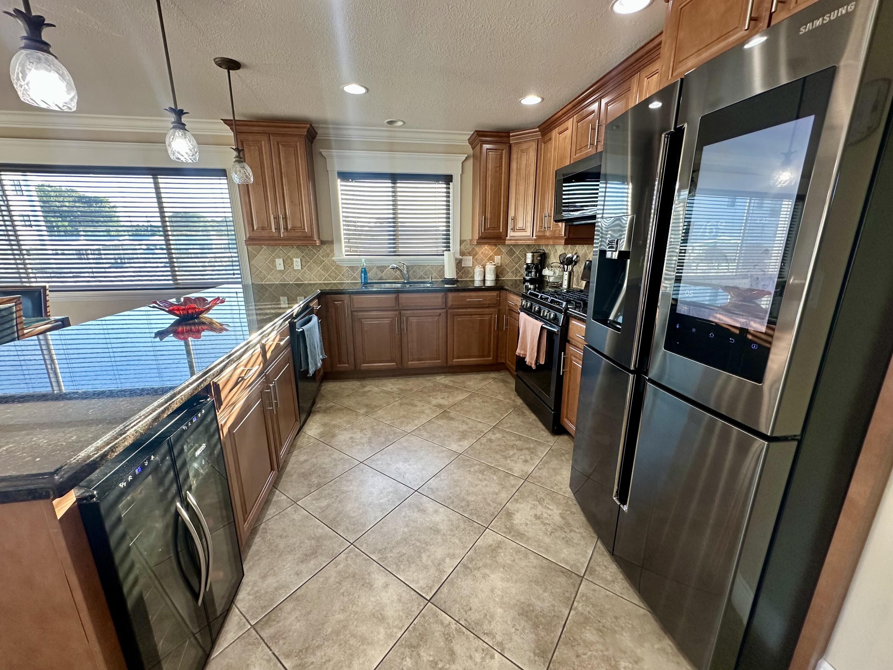 1516 Aqueduct Lane Property Photo 11