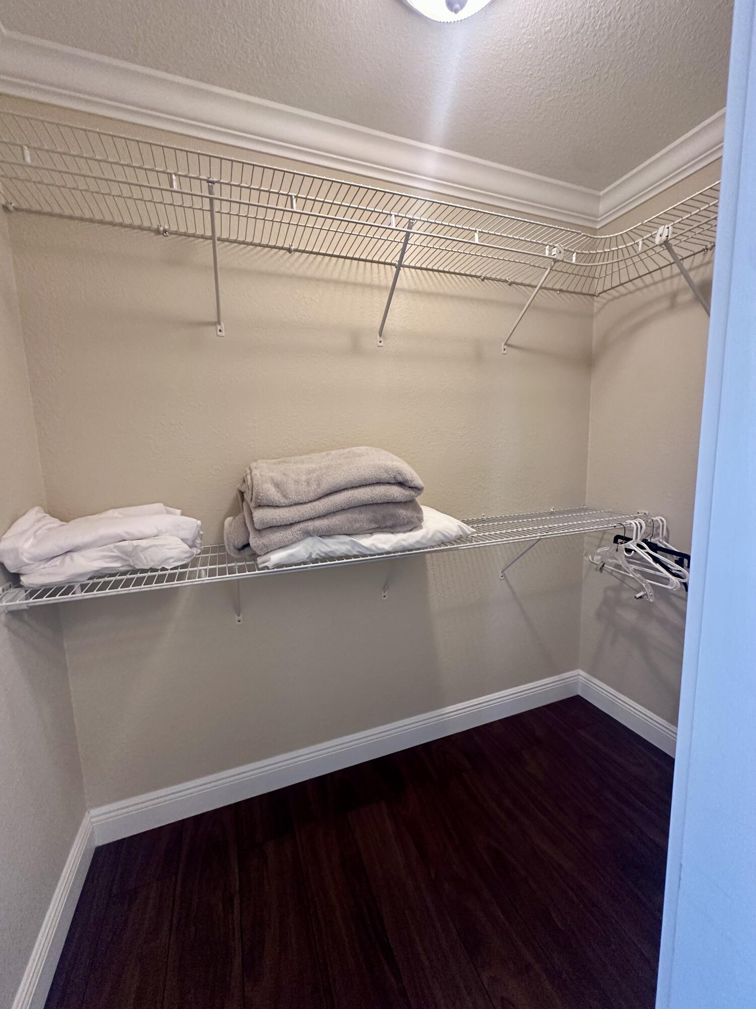 1516 Aqueduct Lane Property Photo 42
