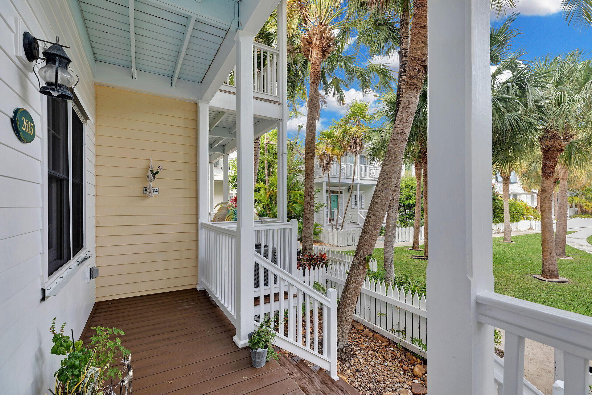 2613 Gulfview Drive Property Photo 6