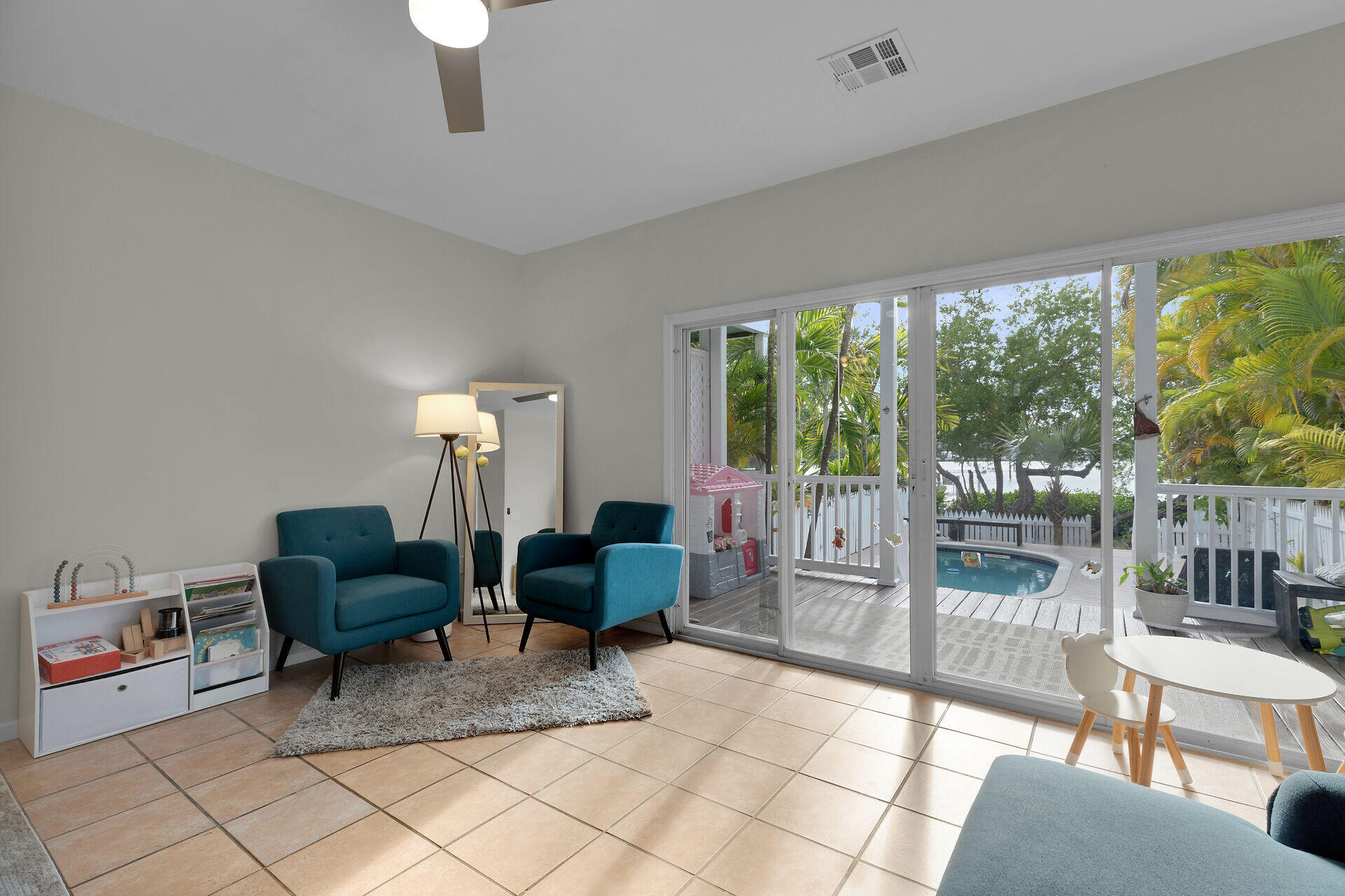 2613 Gulfview Drive Property Photo 11