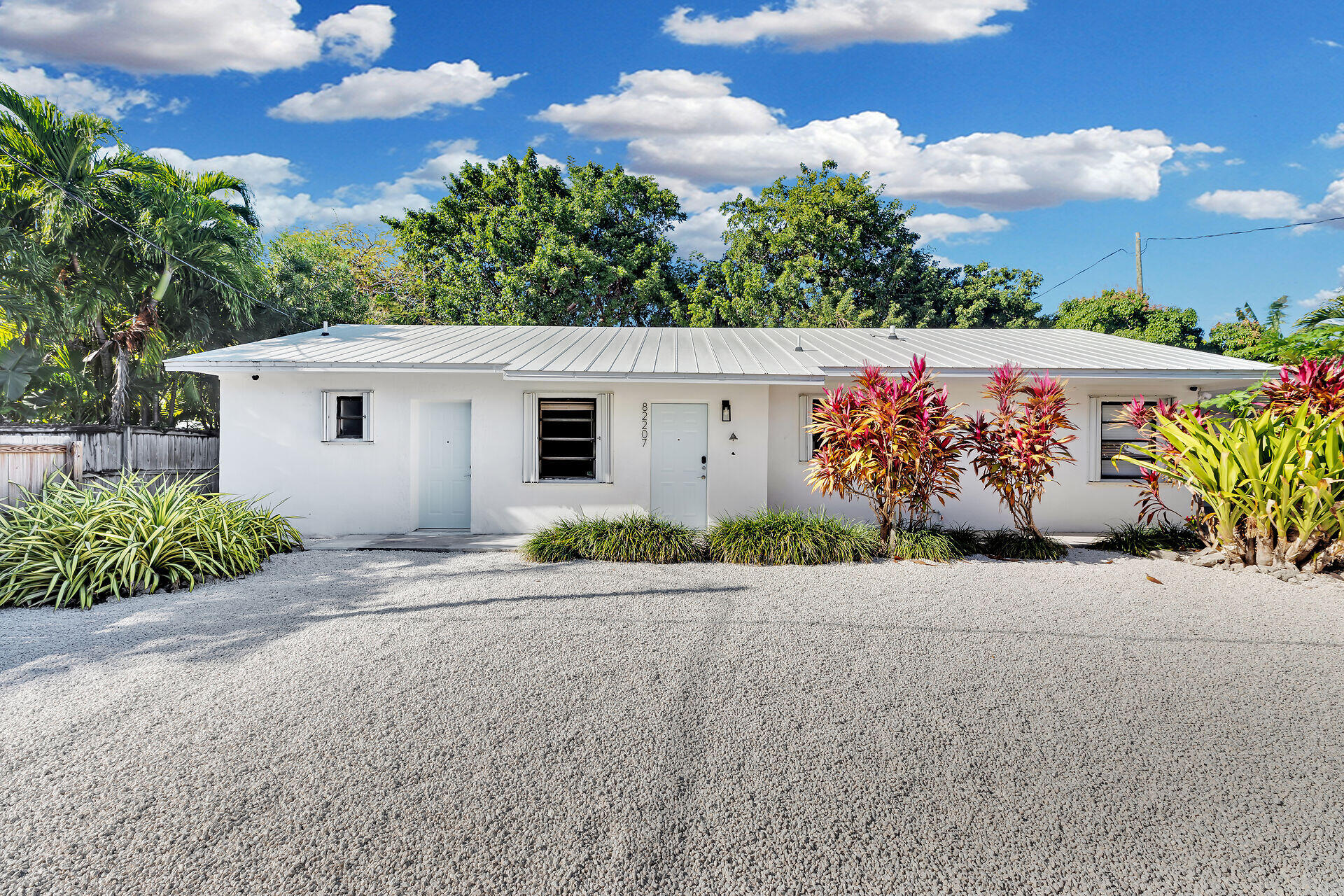 82207 Old Highway Property Photo 4