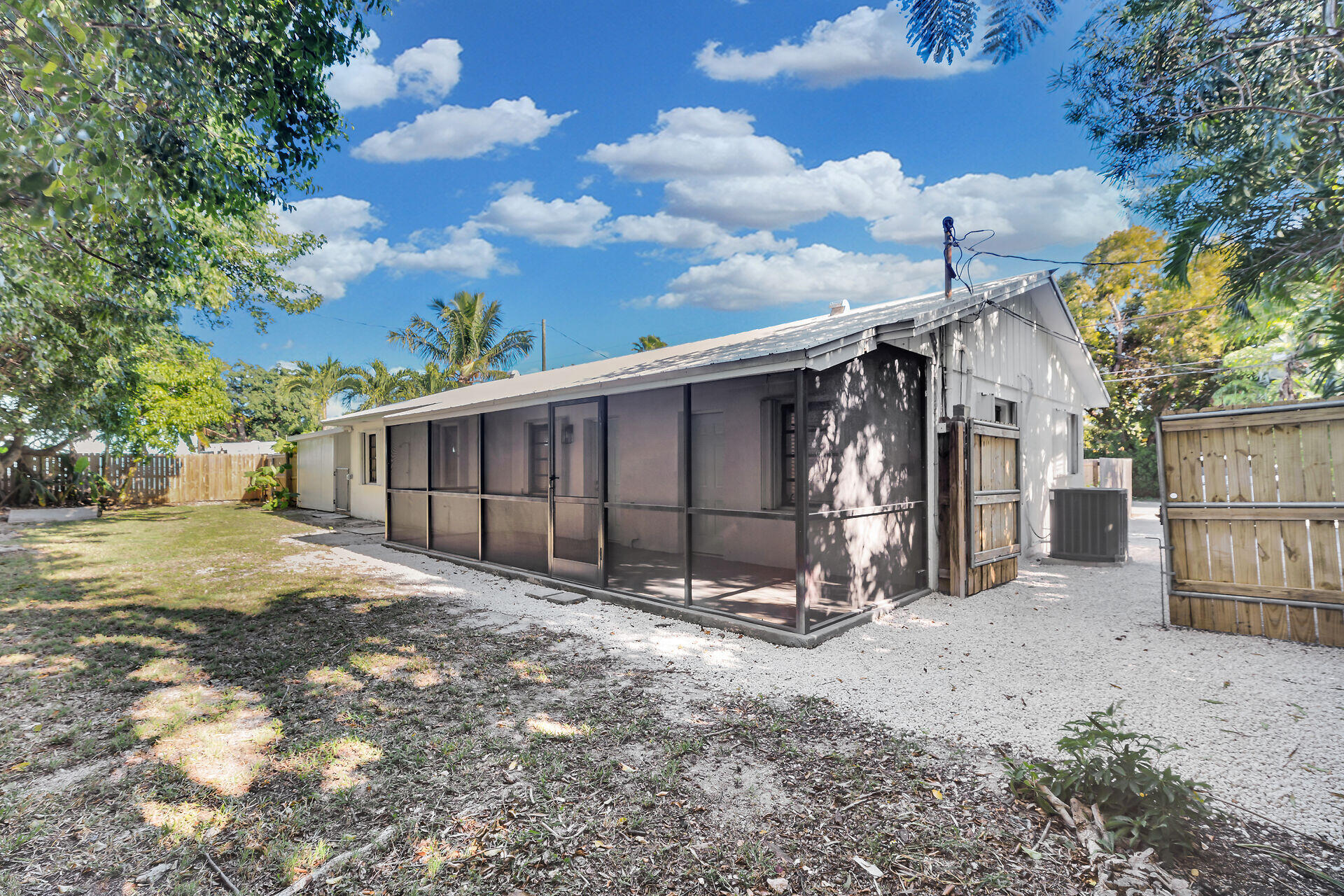 82207 Old Highway Property Photo 7