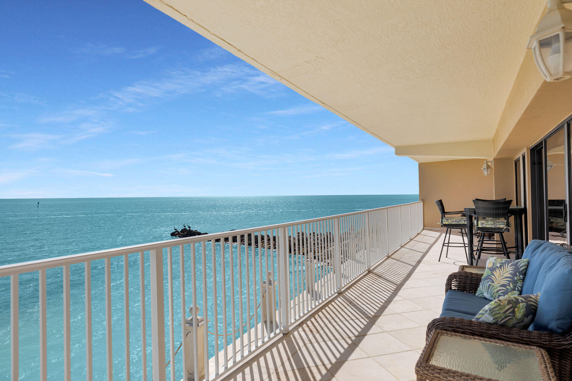1133 W Ocean Drive 17 Property Photo 16