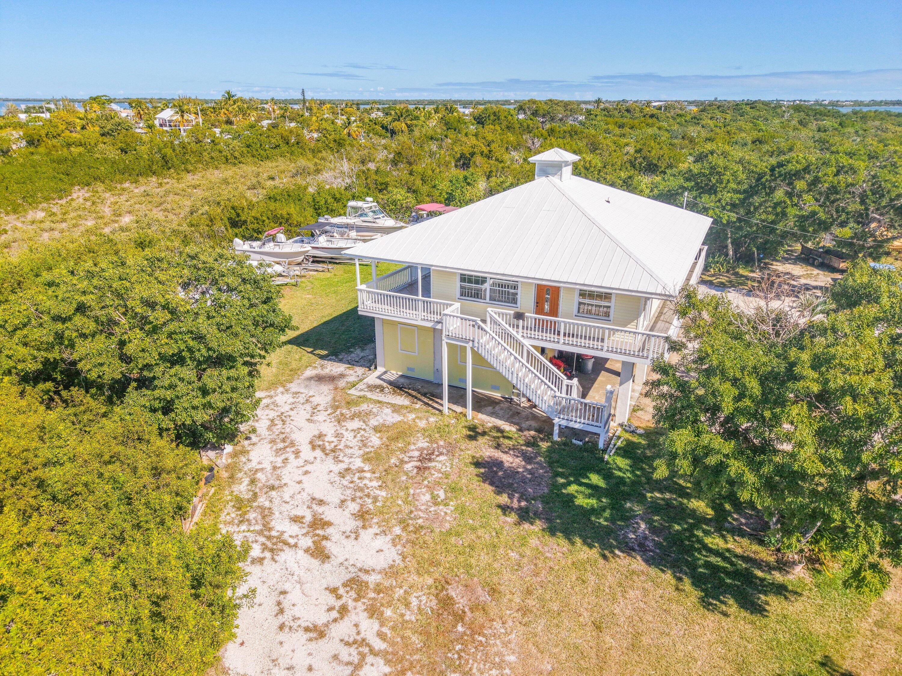 27821 Leeward S Road Property Photo 3