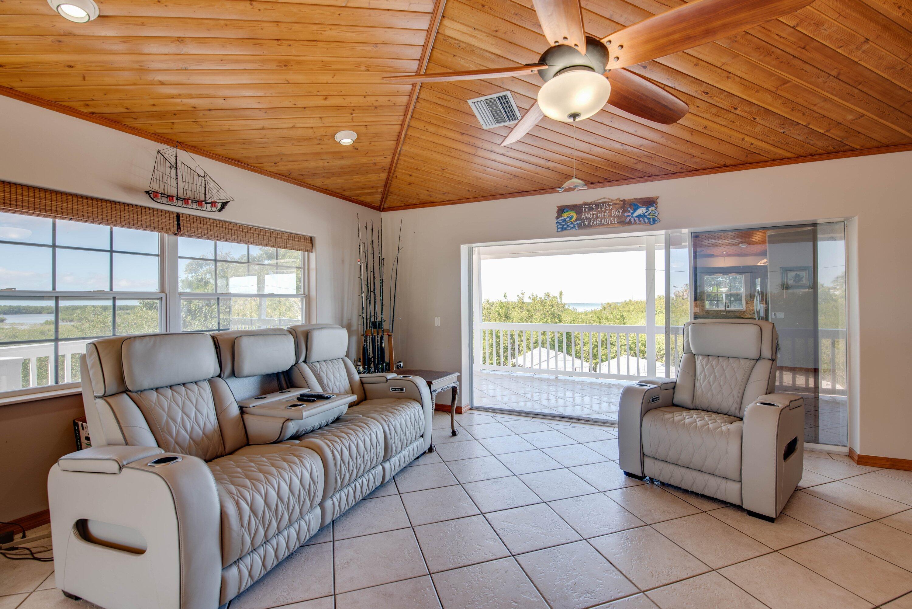27821 Leeward S Road Property Photo 6