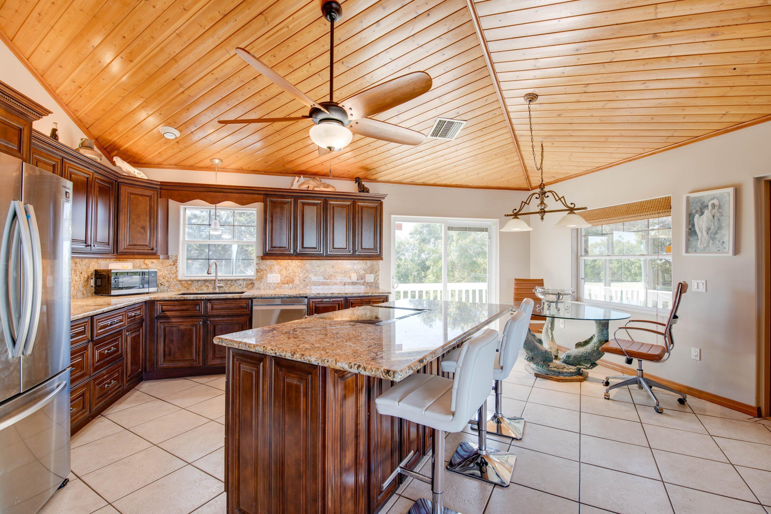 27821 Leeward S Road Property Photo 9