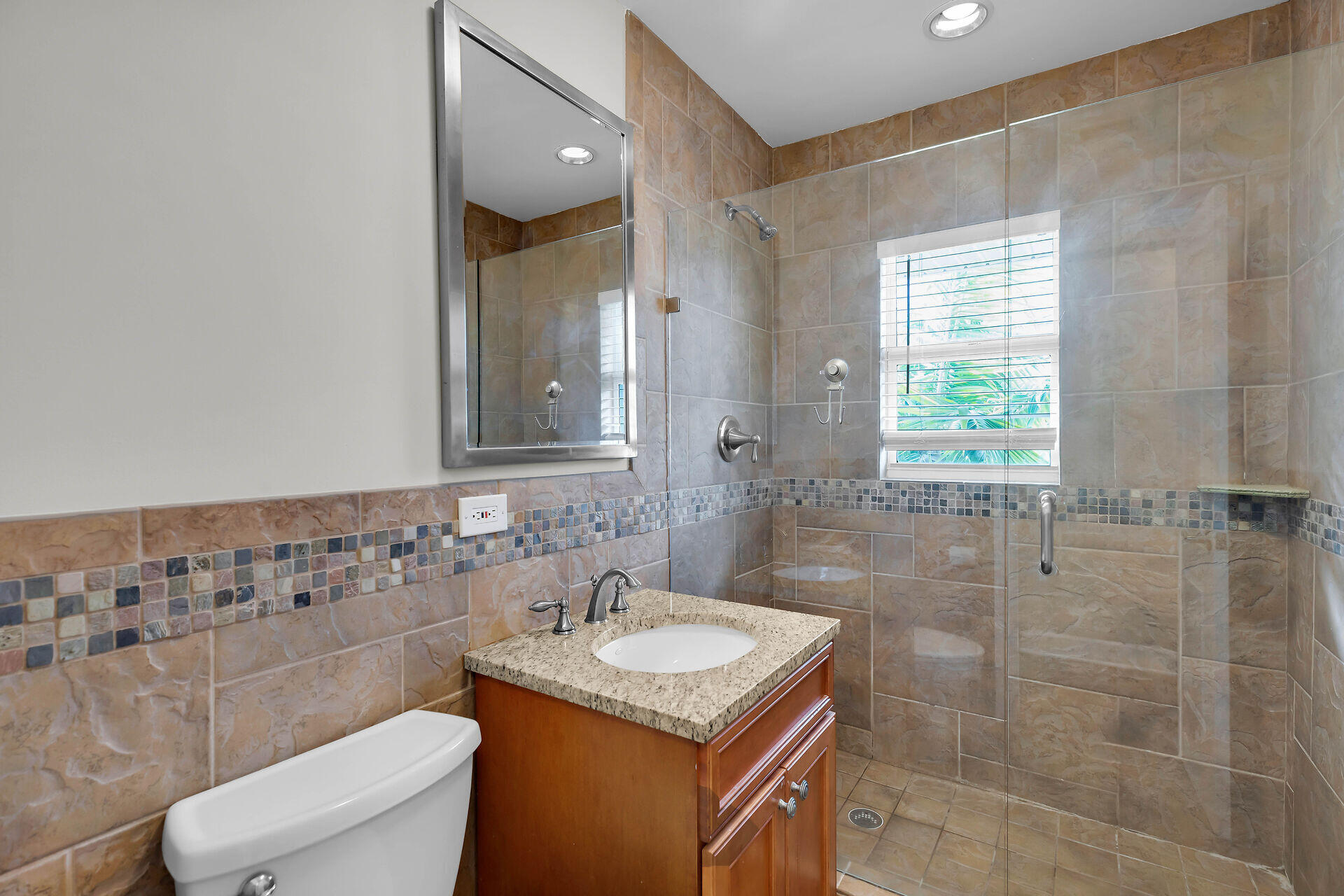 272 W Seaview Drive Property Photo 16