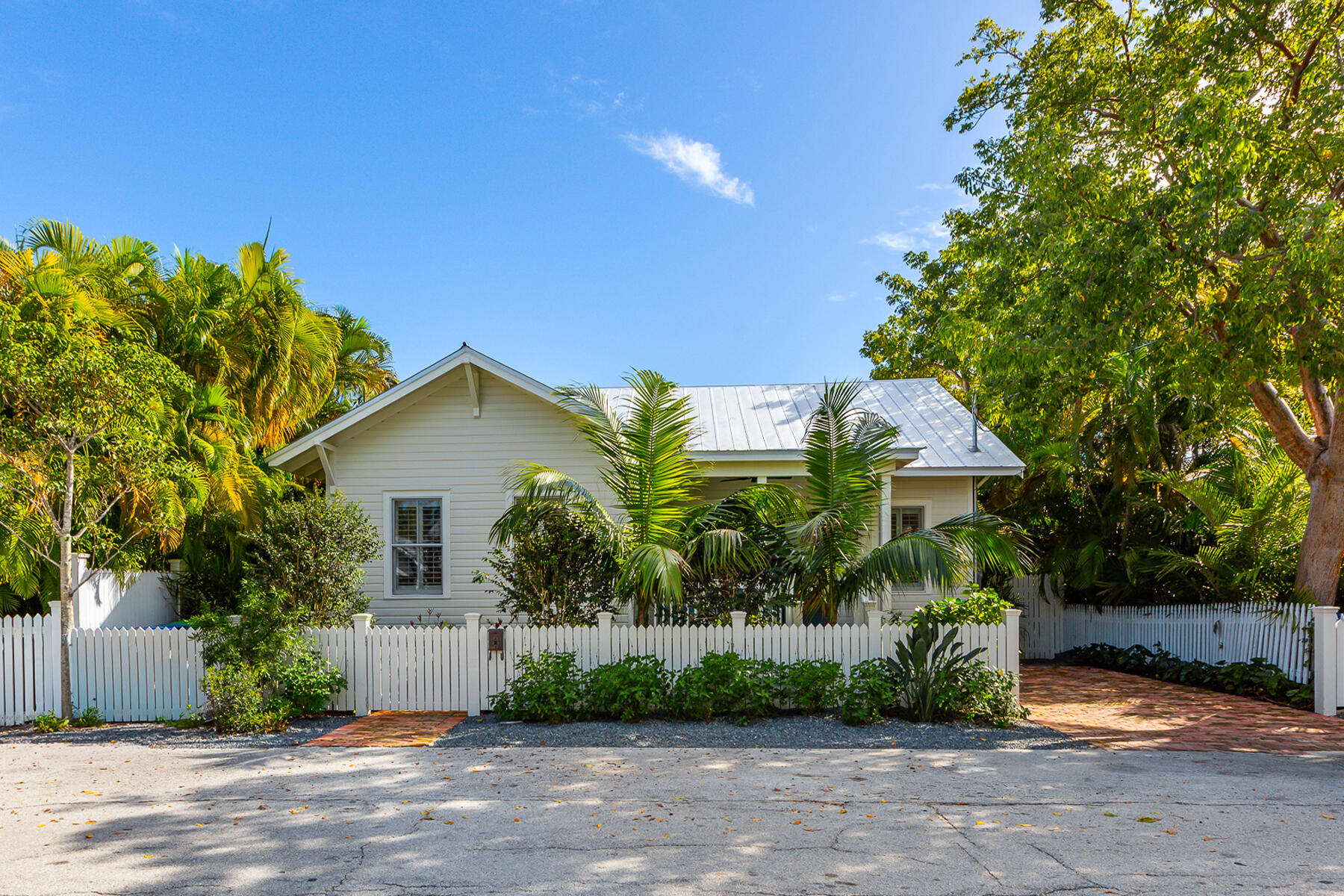 1230 South Street Property Photo 15