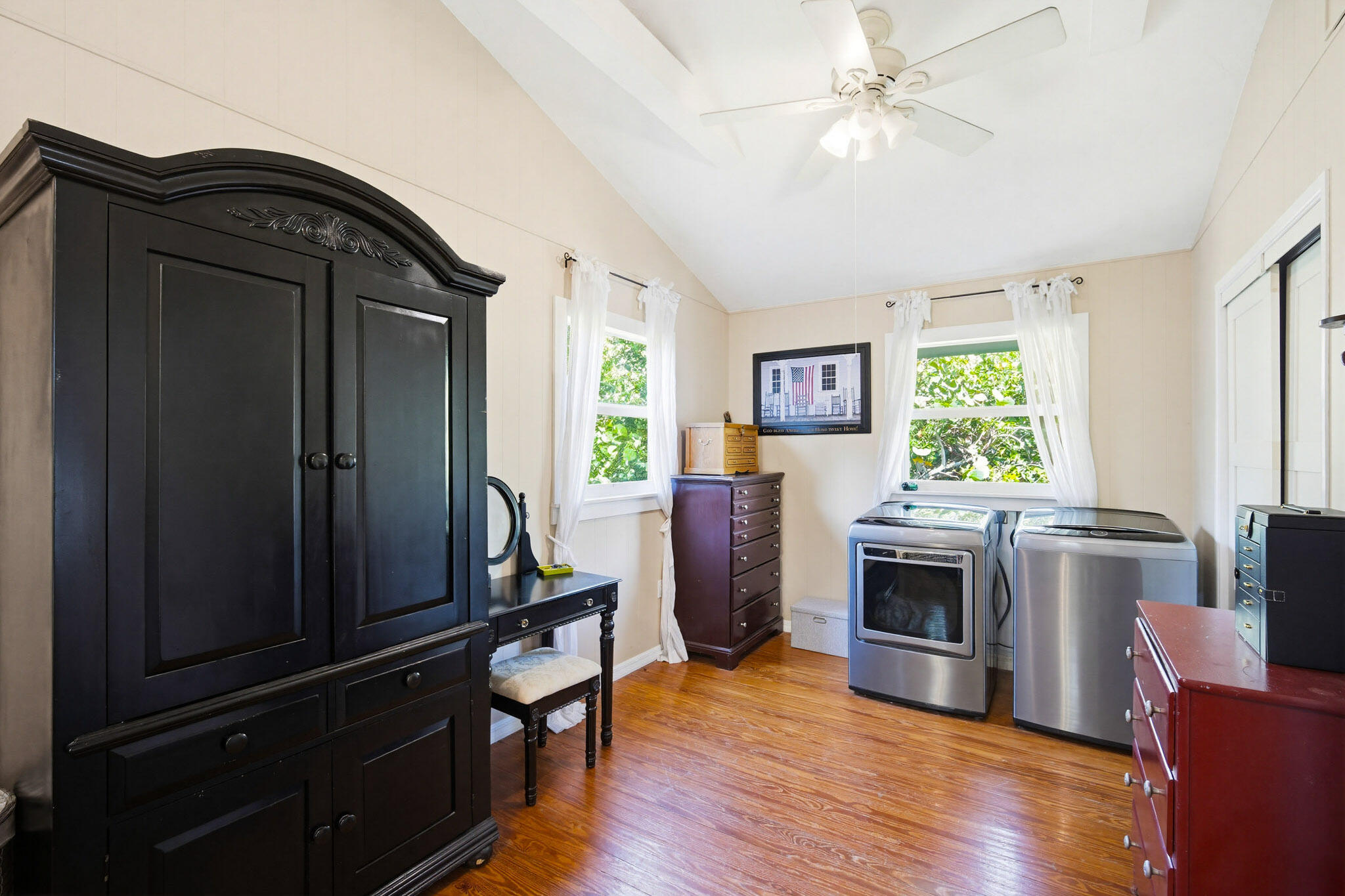 1258 Division Street Property Photo 47