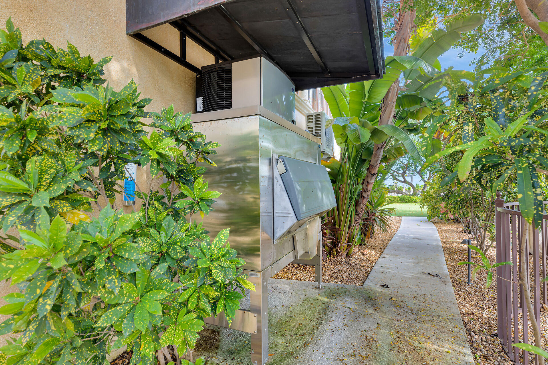 301 Ixora Street Property Photo 79