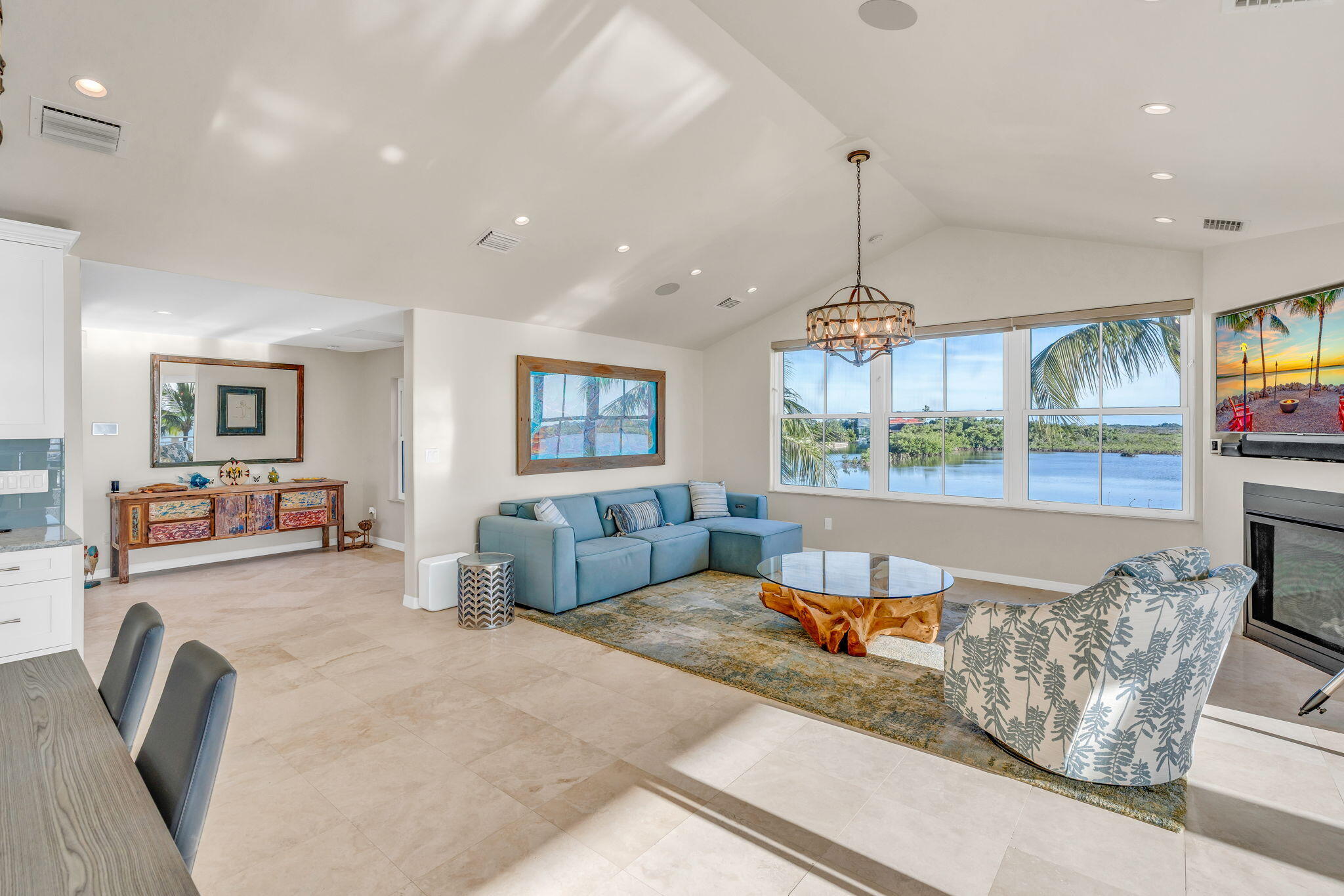 17013 Coral Drive Property Photo 5