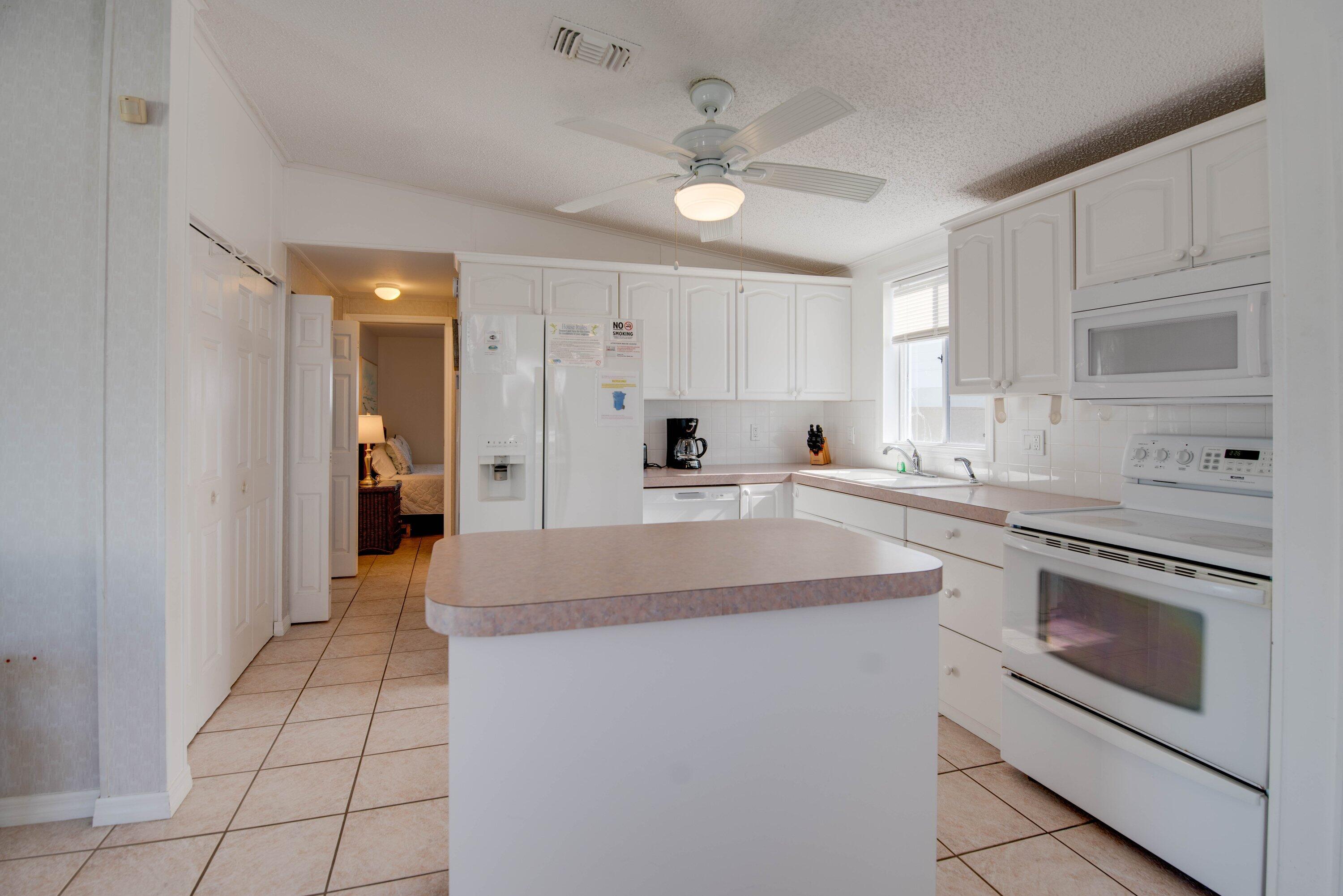 701 Spanish Main Drive 265 Property Photo 2