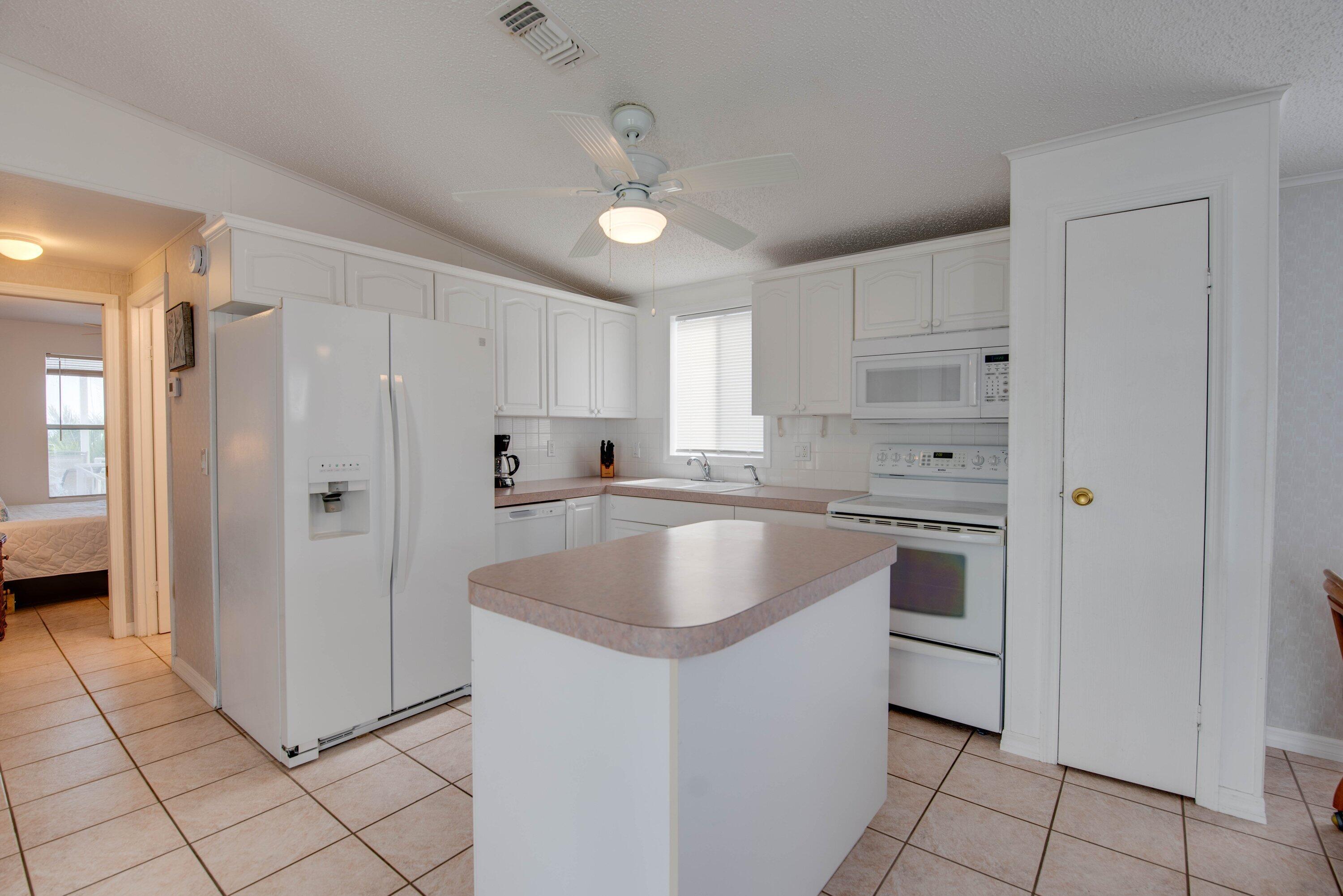 701 Spanish Main Drive 265 Property Photo 5