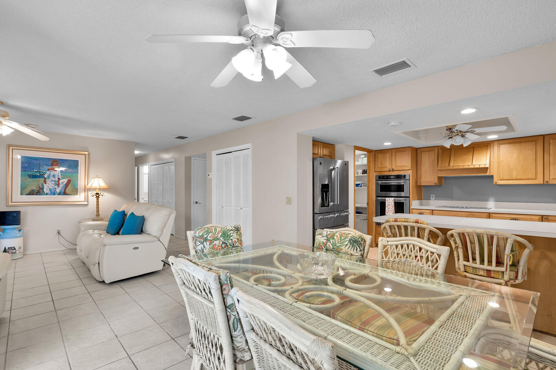 1001 W Ocean Drive 2-201 Property Photo 6