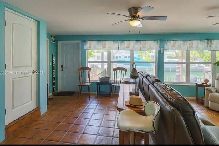 715 E Caribbean Drive Property Photo 5