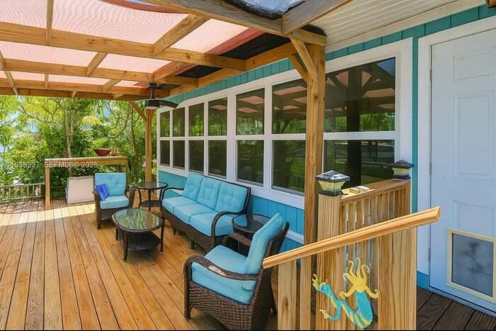 715 E Caribbean Drive Property Photo 14