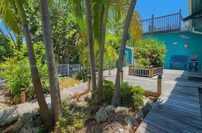 715 E Caribbean Drive Property Photo 15