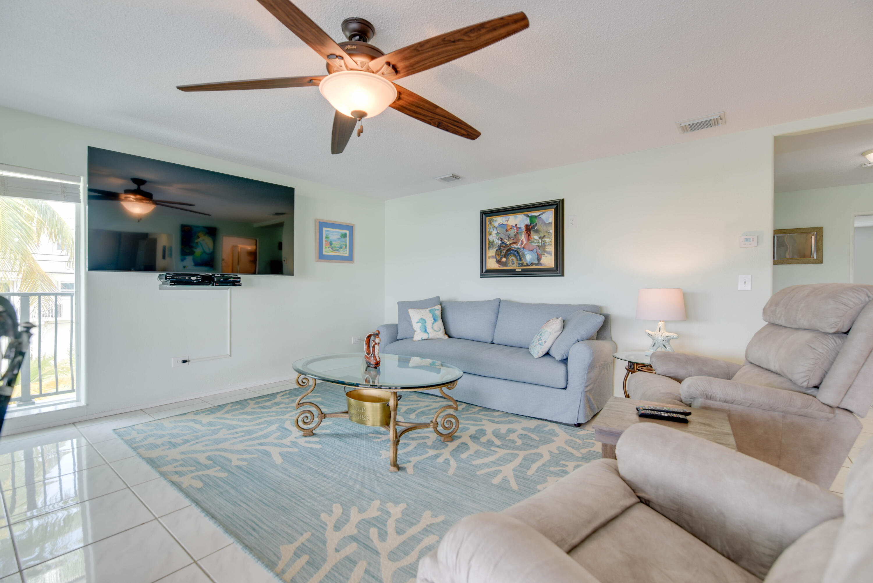 887 Bay Drive Property Photo 5
