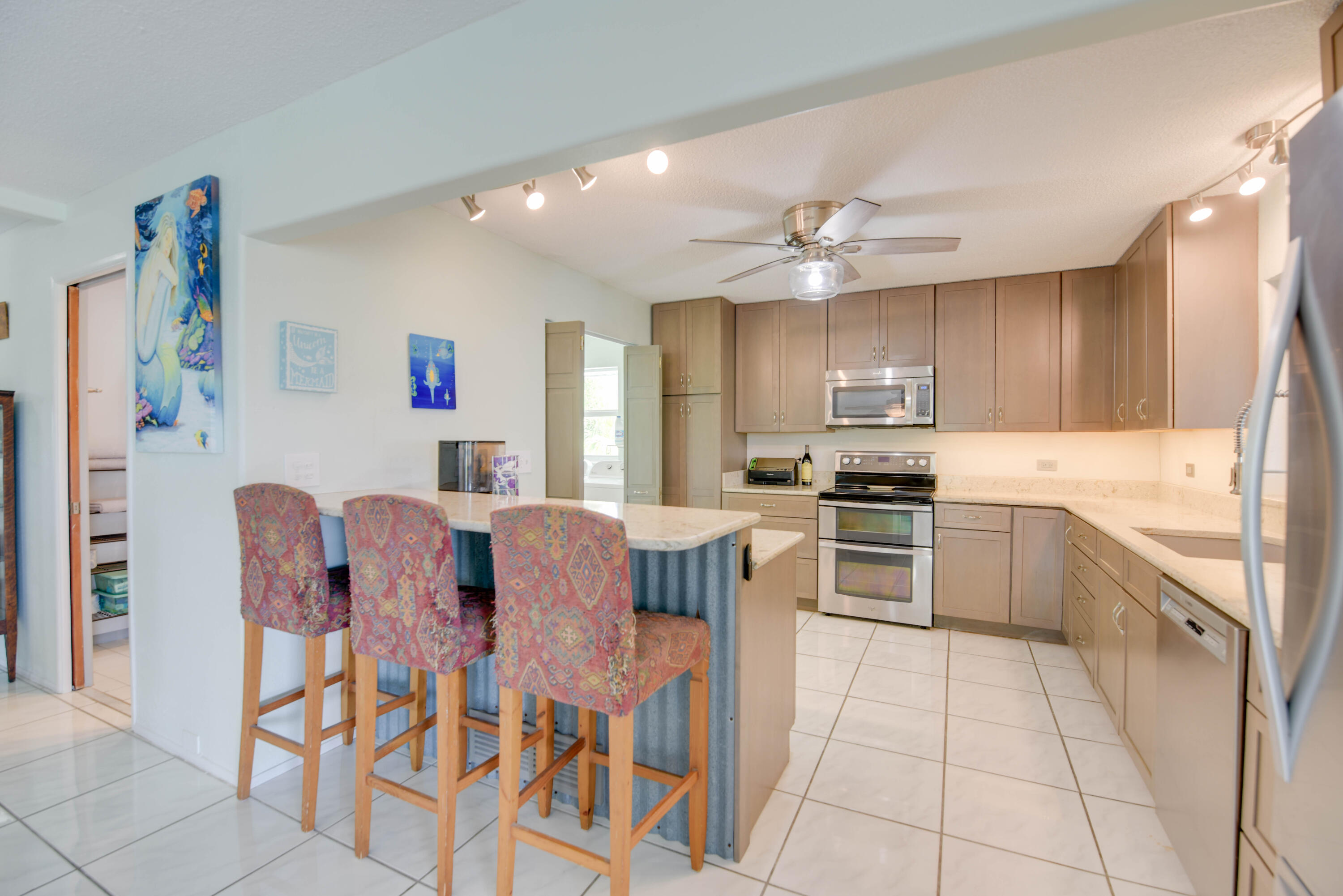 887 Bay Drive Property Photo 11