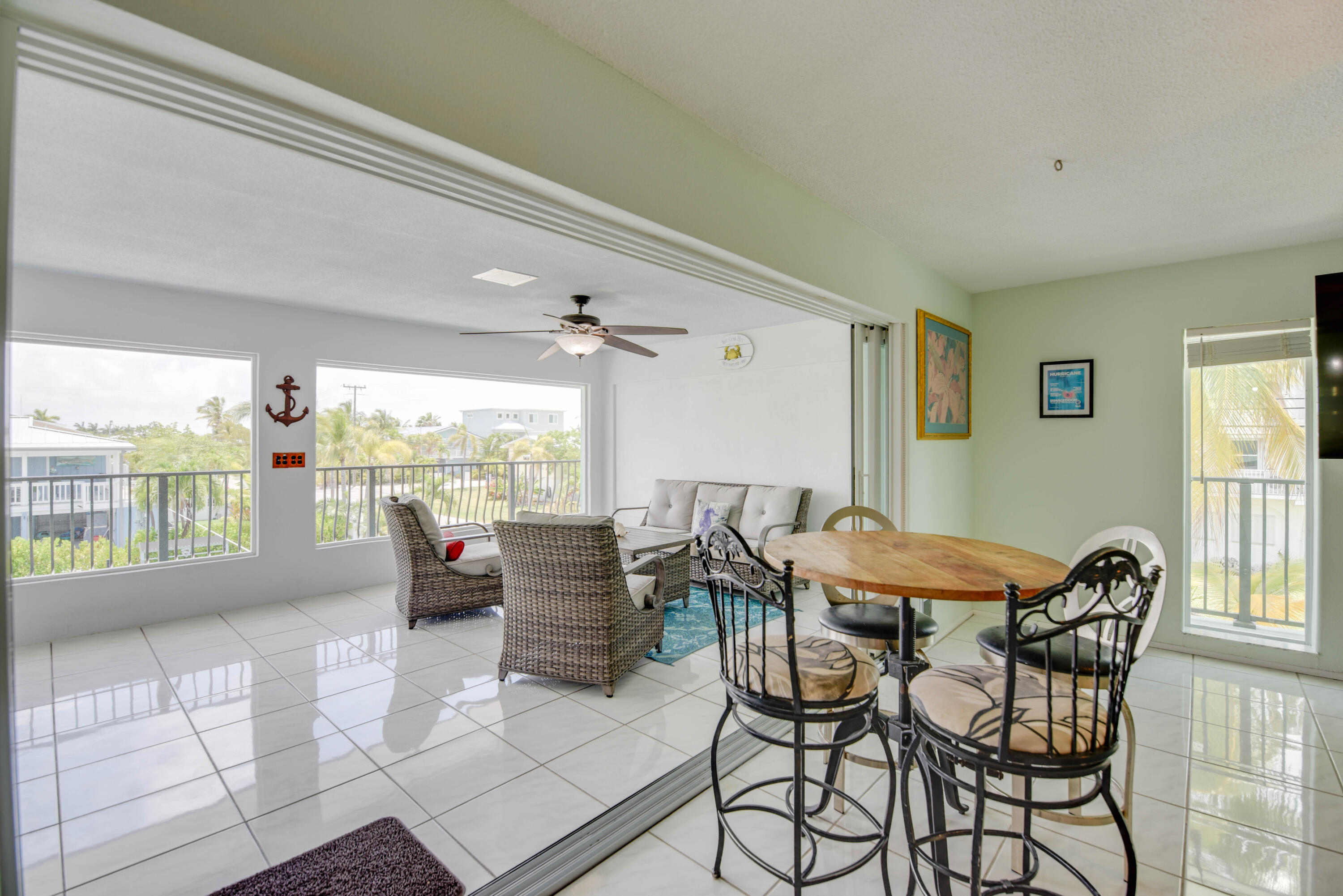 887 Bay Drive Property Photo 14